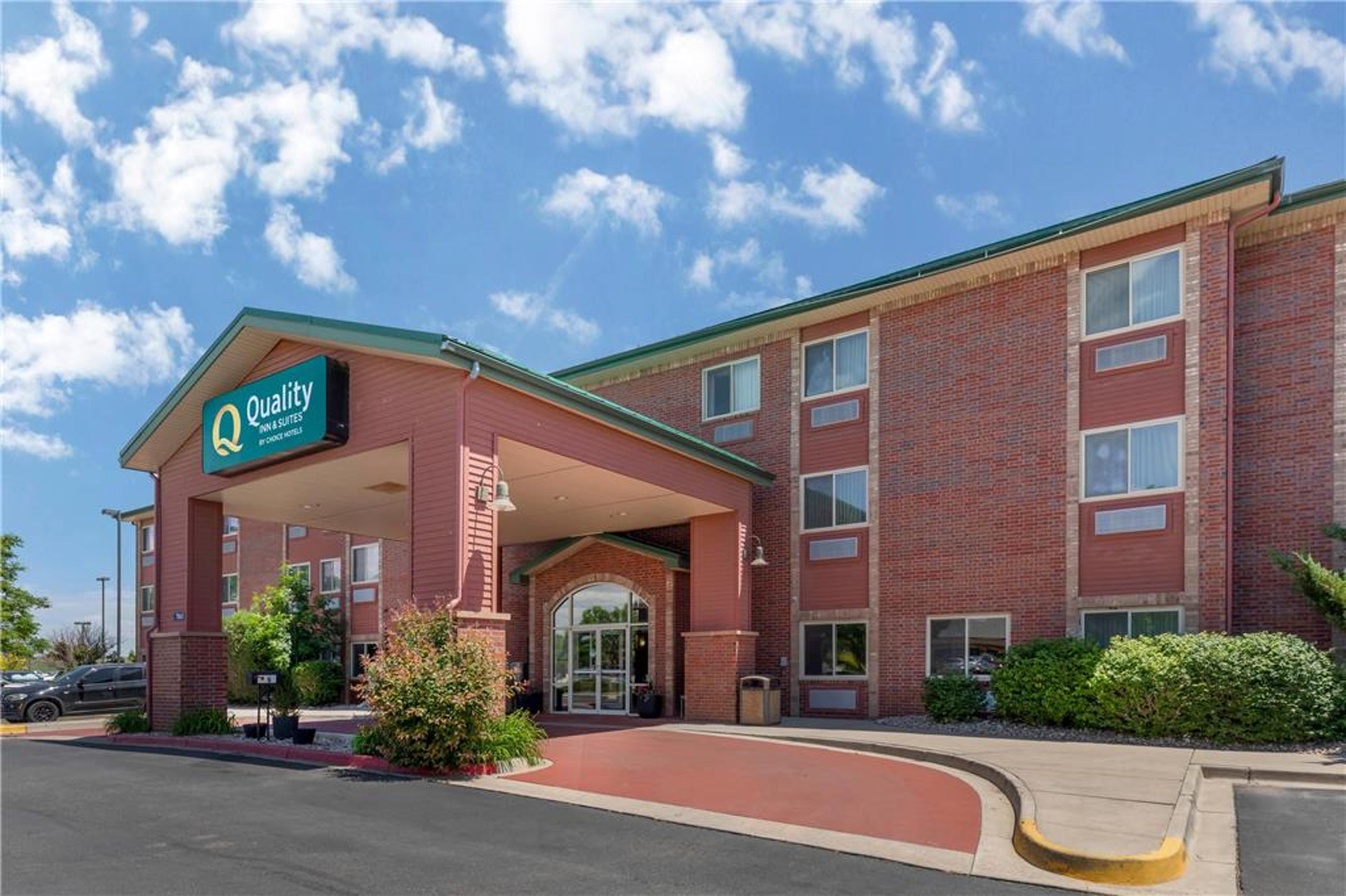 QUALITY INN AND SUITES WELLINGTON