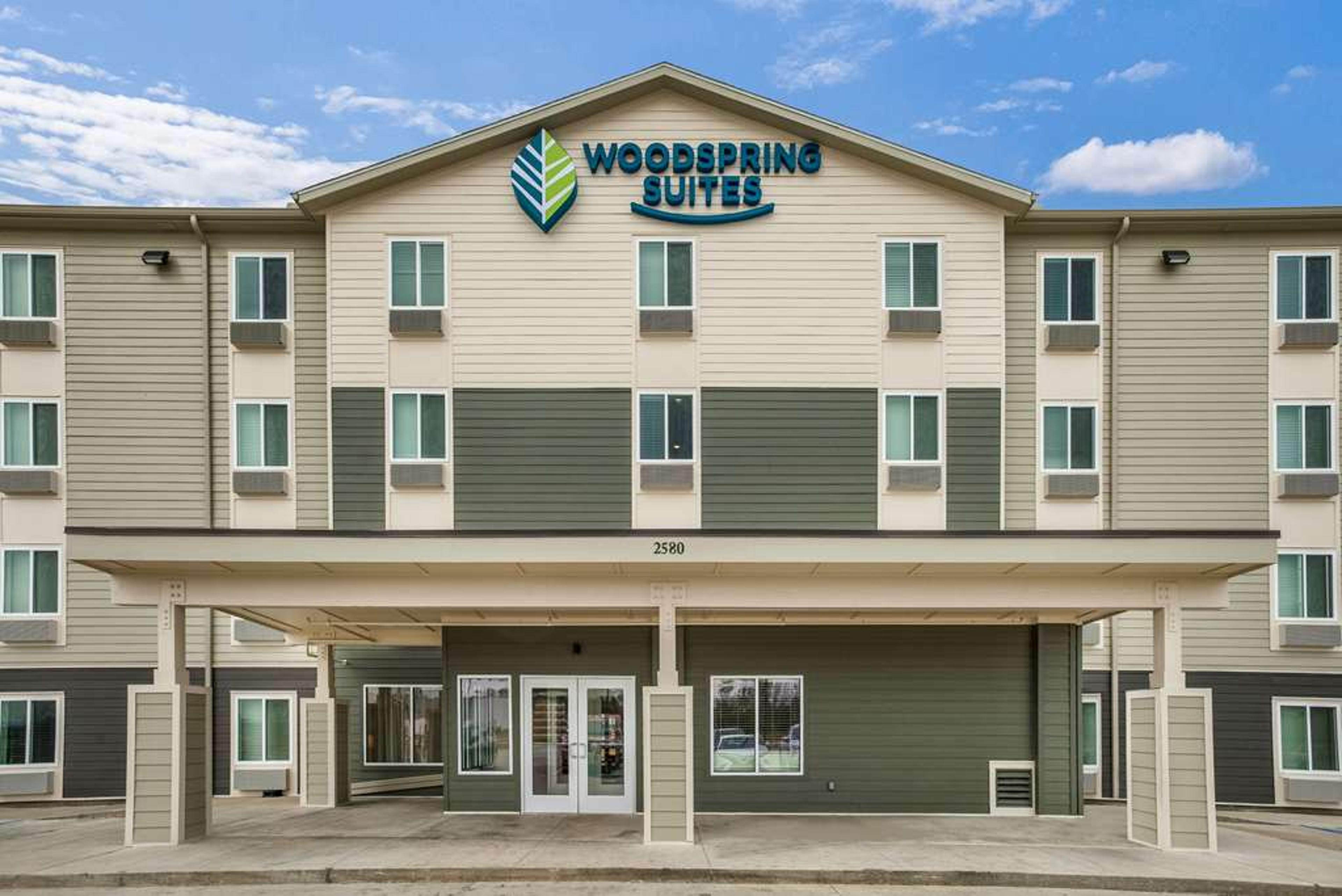WOODSPRING SUITES SULPHUR - LAKE CH