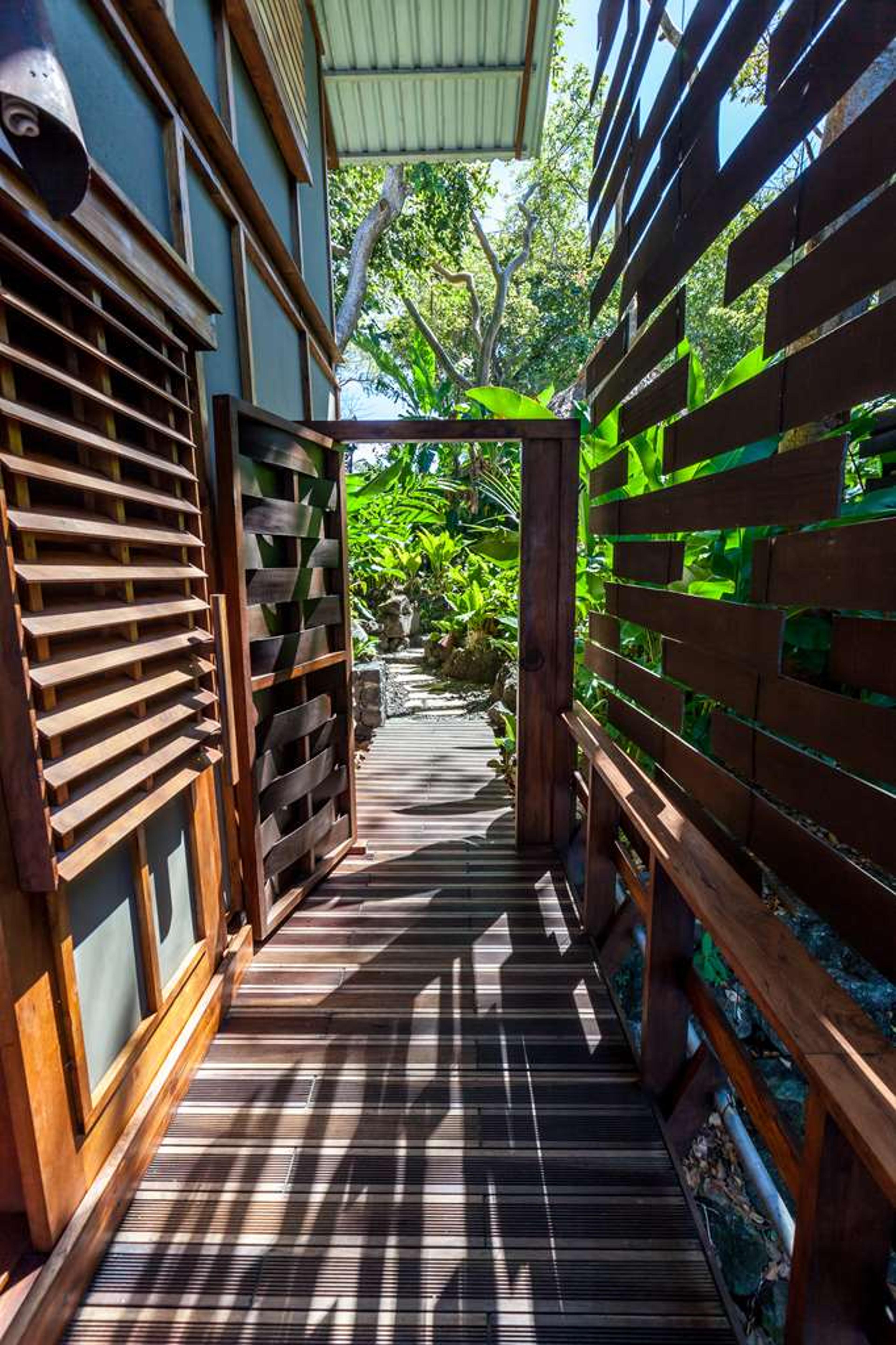 JICARO ISLAND LODGE