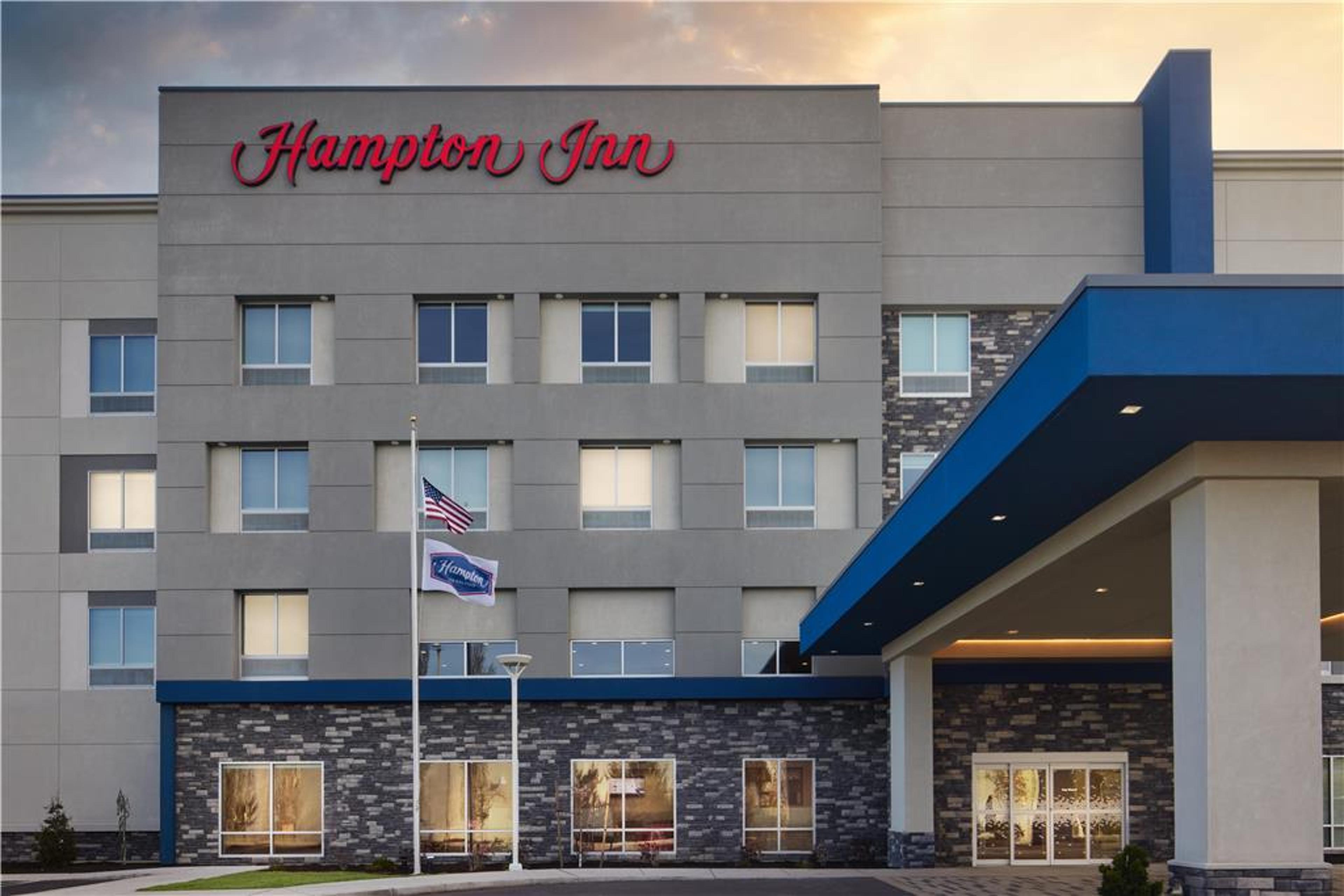 HAMPTON INN REDMOND, OR AIRPORT