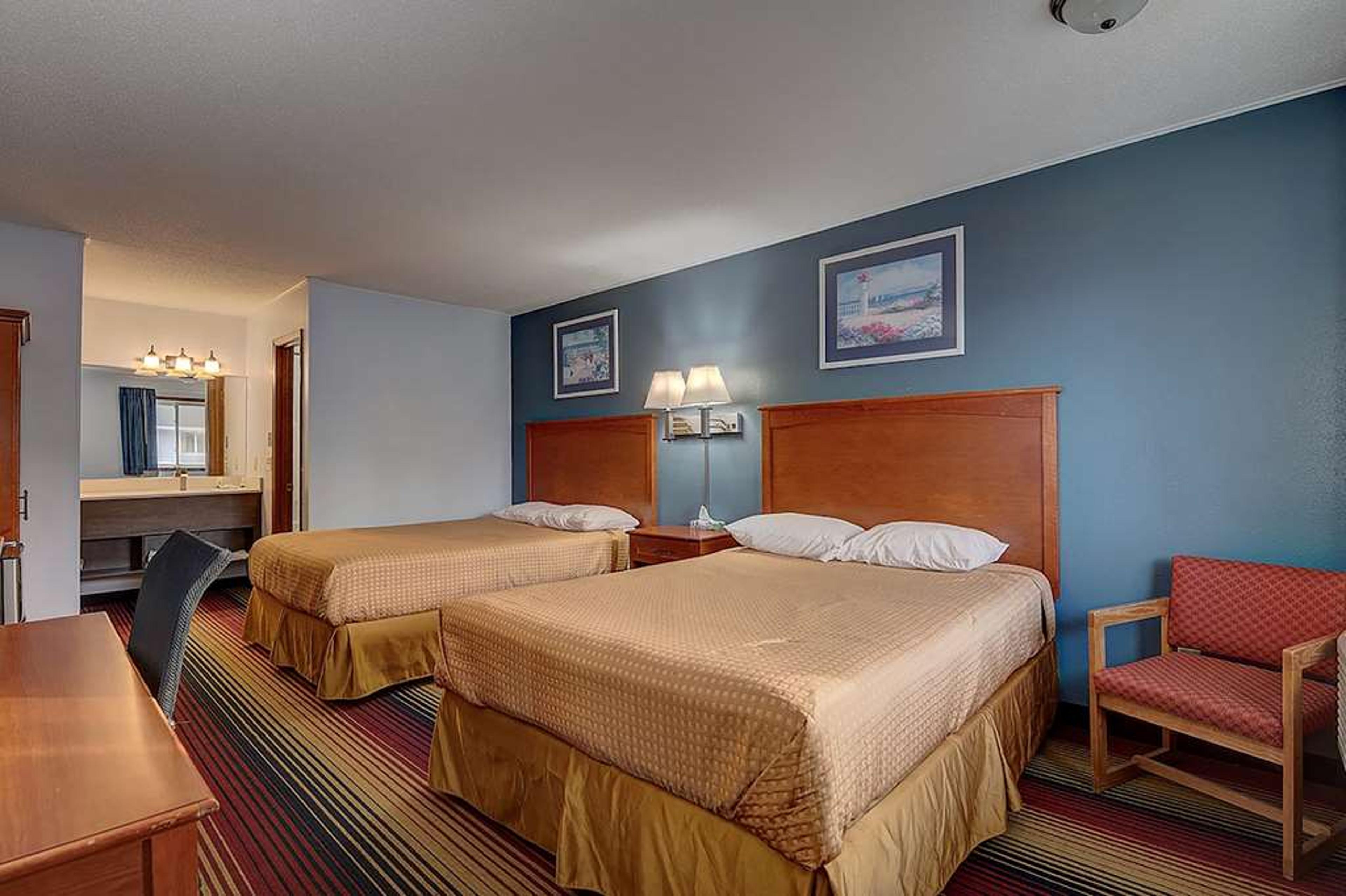 TRAVELODGE BY WYNDHAM SPIRIT LAKE/O