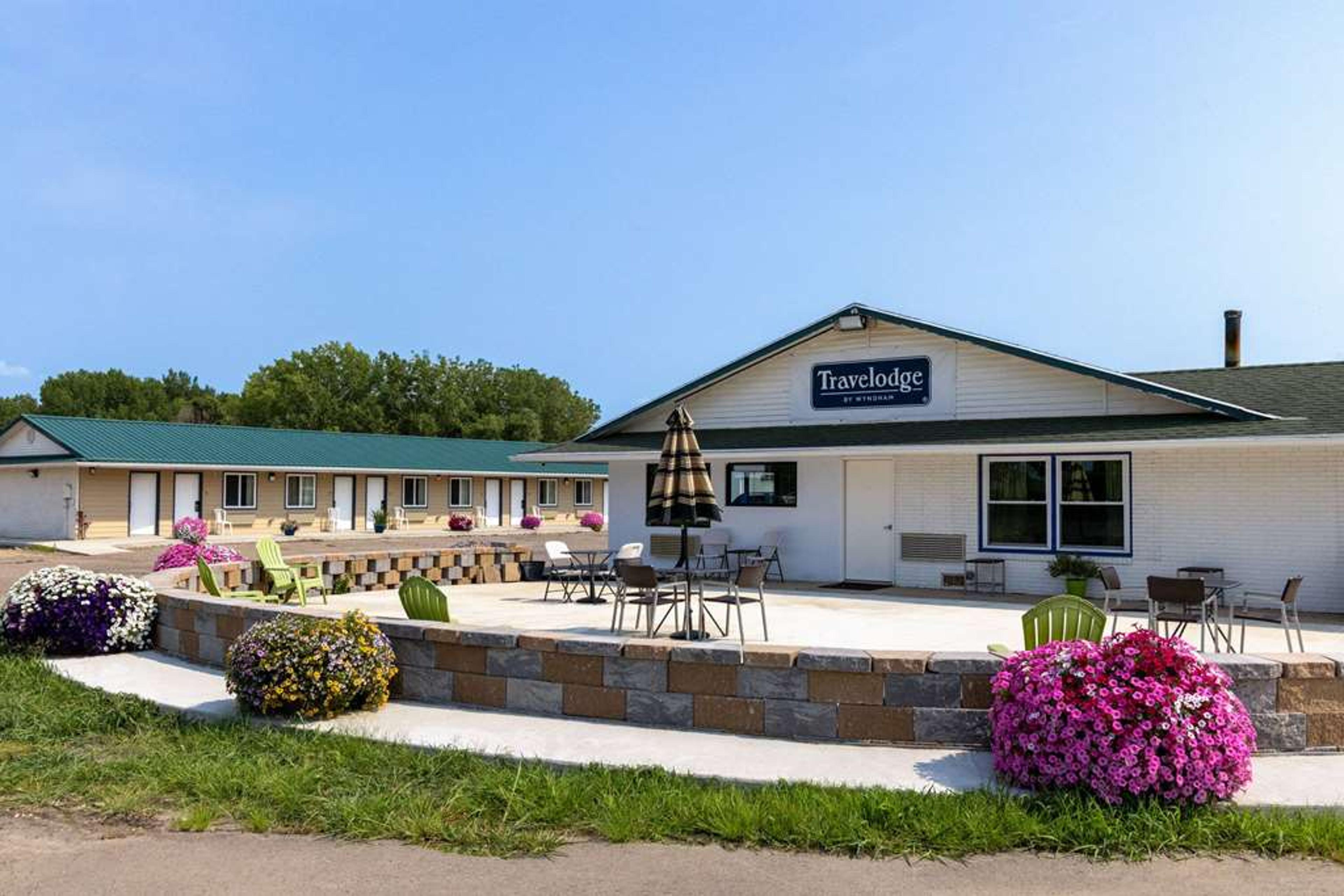 TRAVELODGE BY WYNDHAM SPIRIT LAKE/O