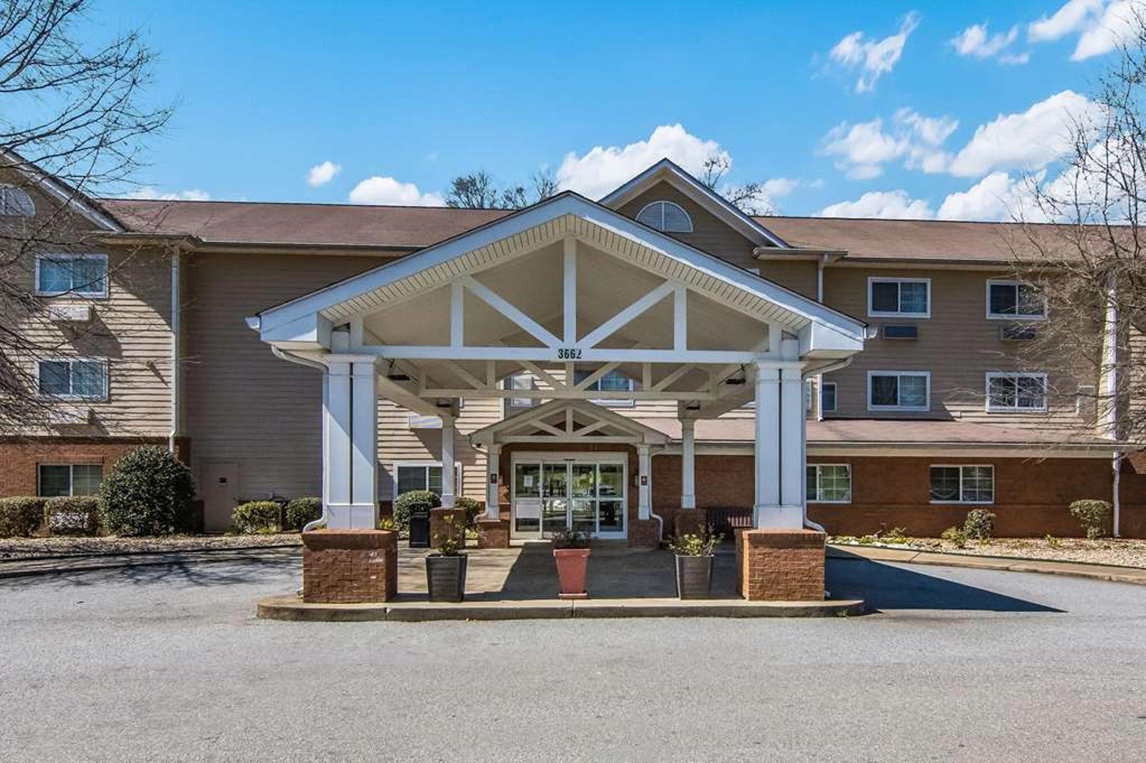 SLEEP INN AND SUITES COLUMBUS NEAR