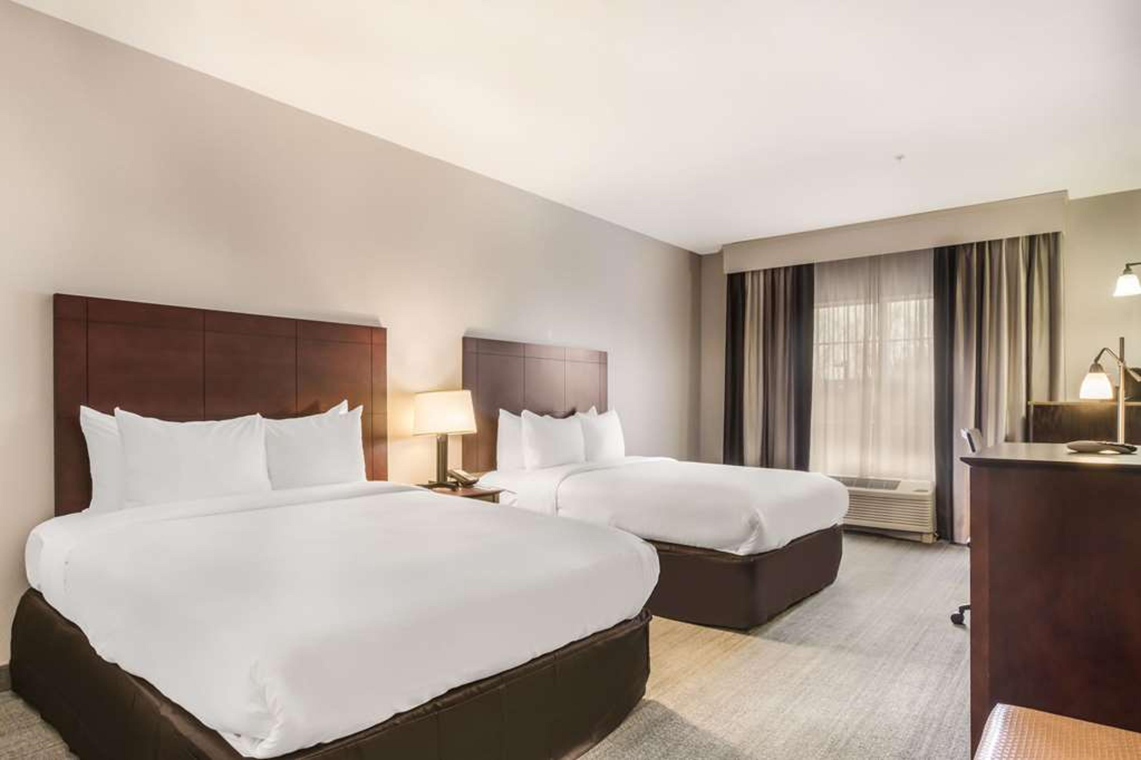 COMFORT INN AND SUITES FAIRBURN - A
