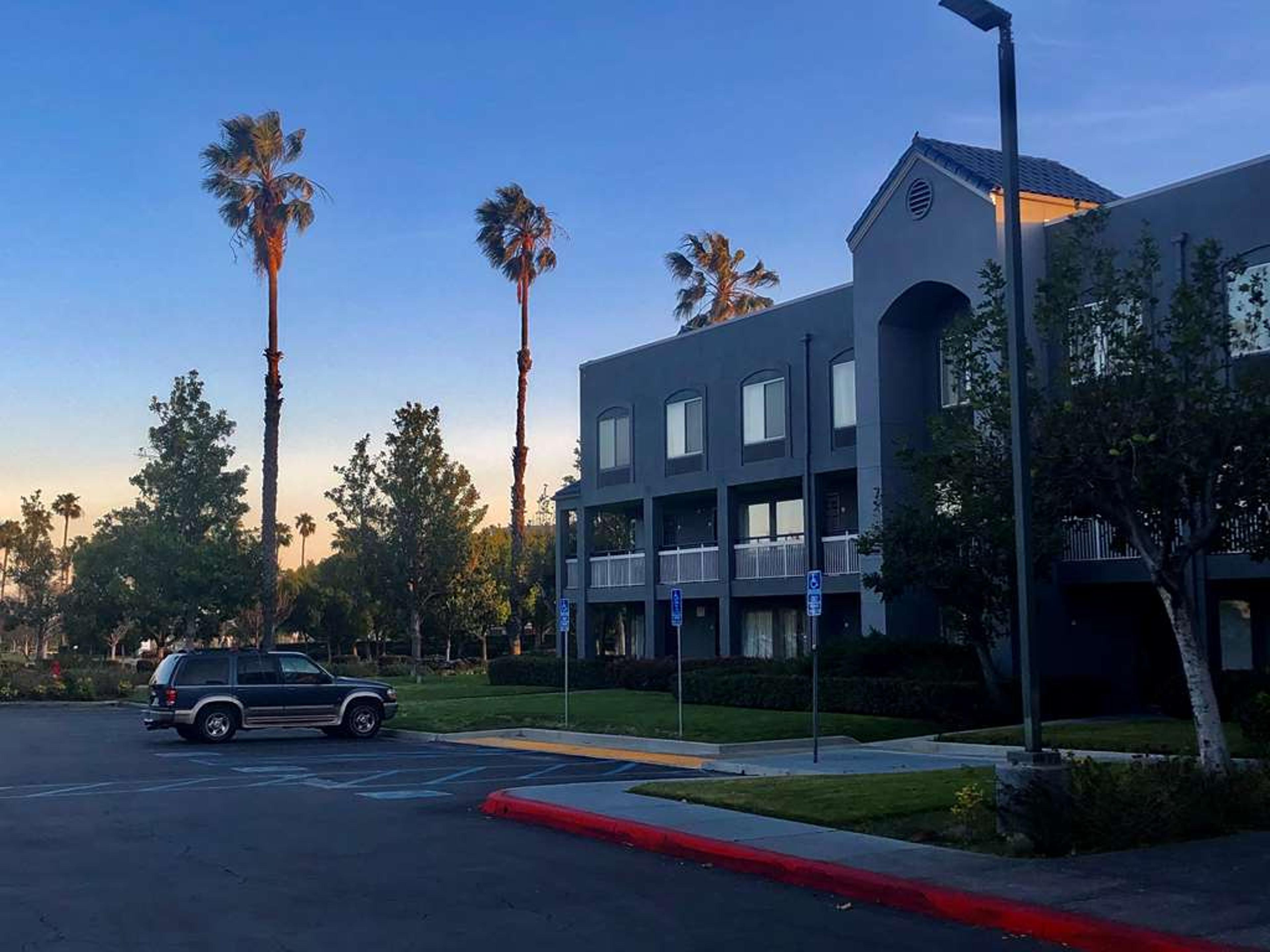 SureStay by Best Western Ontario Airport