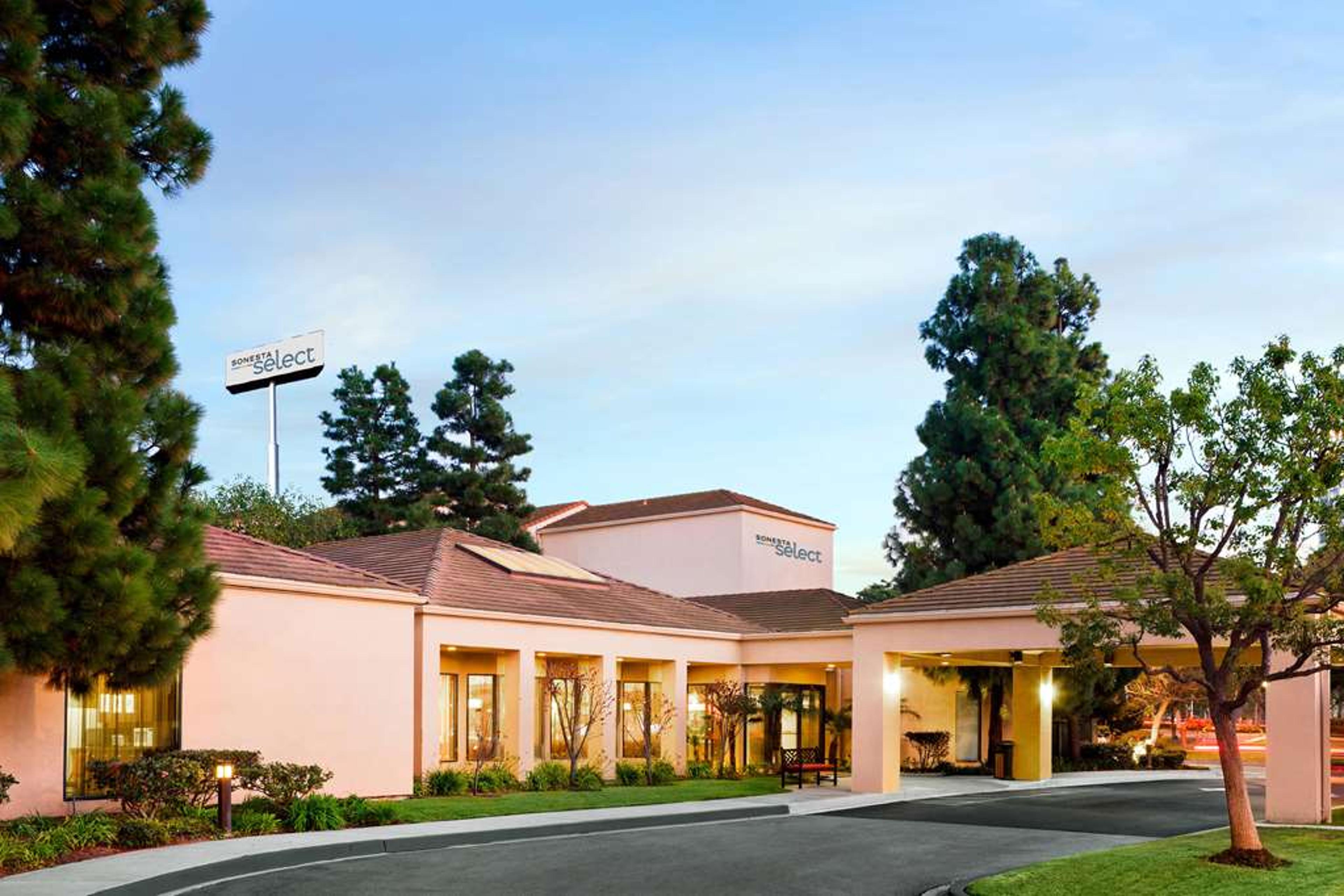 Sonesta Select Los Angeles LAX