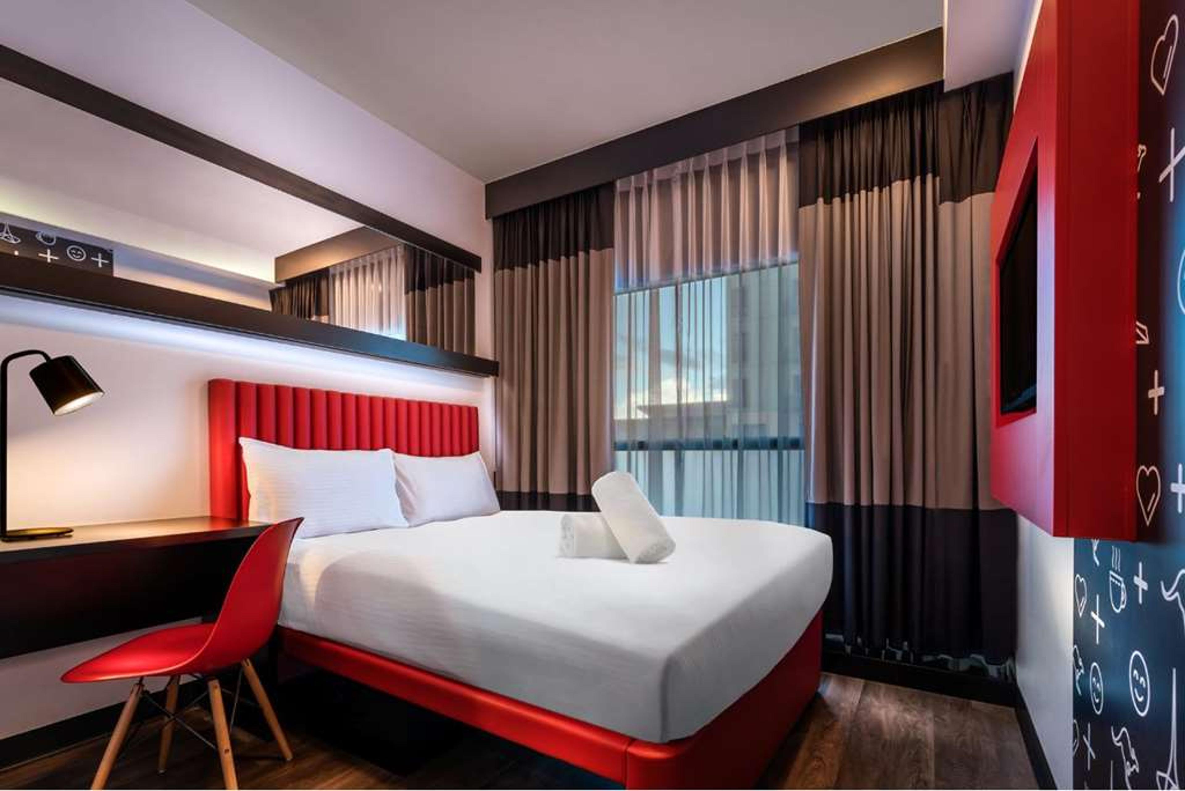 ESSENCE HOTEL CARLTON