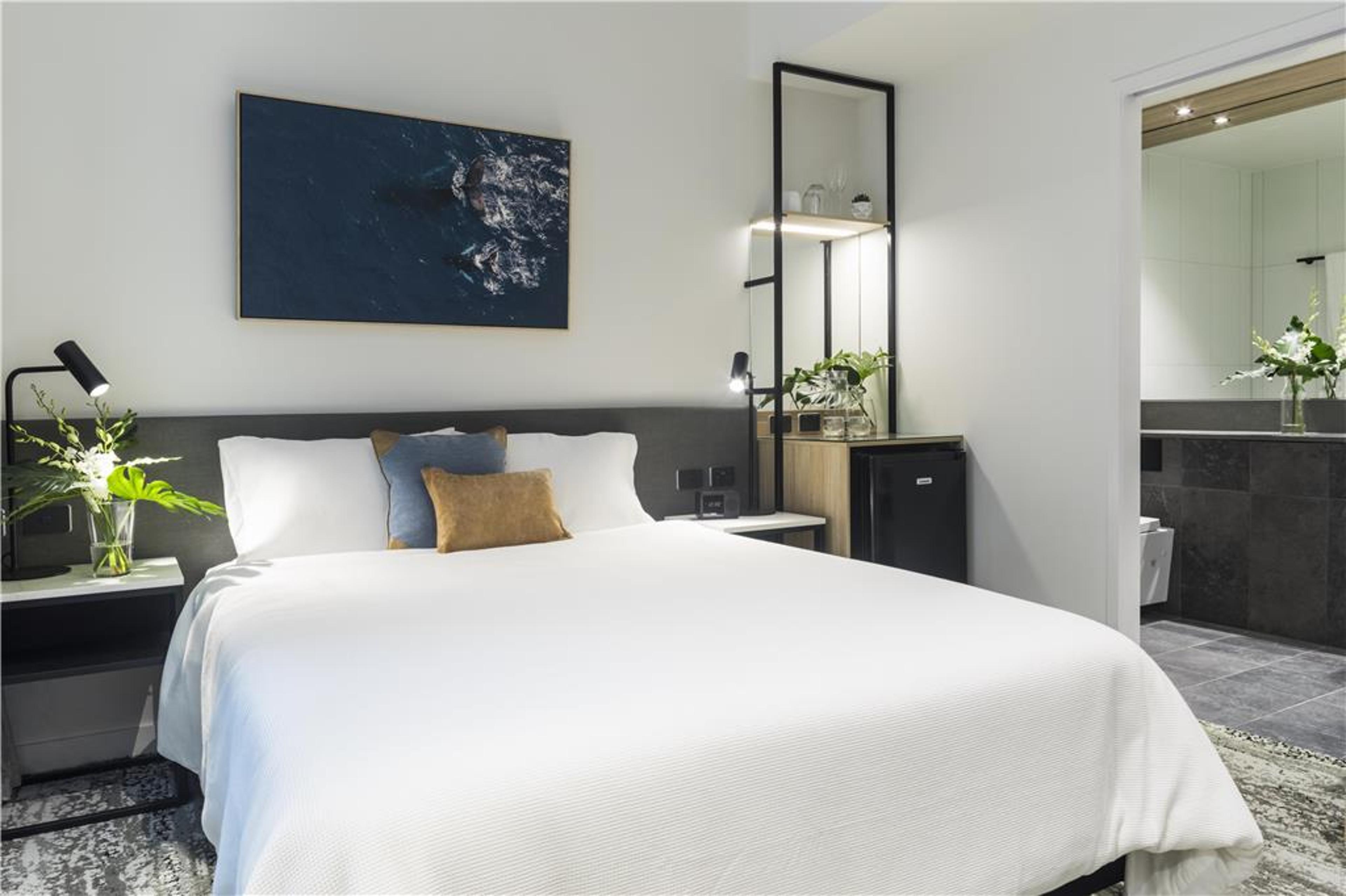 OAKS CAIRNS HOTEL
