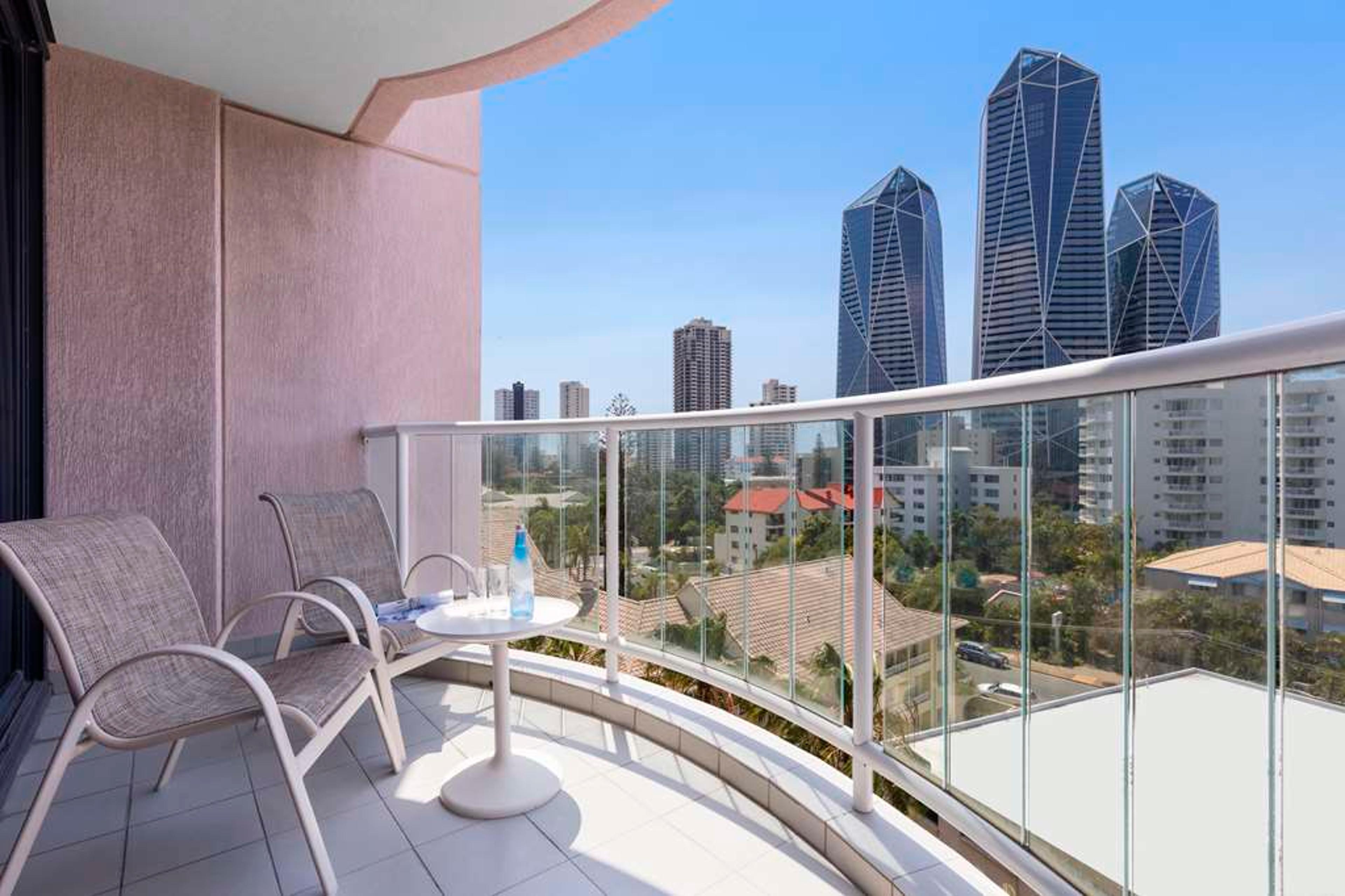 OAKS GOLD COAST HOTEL