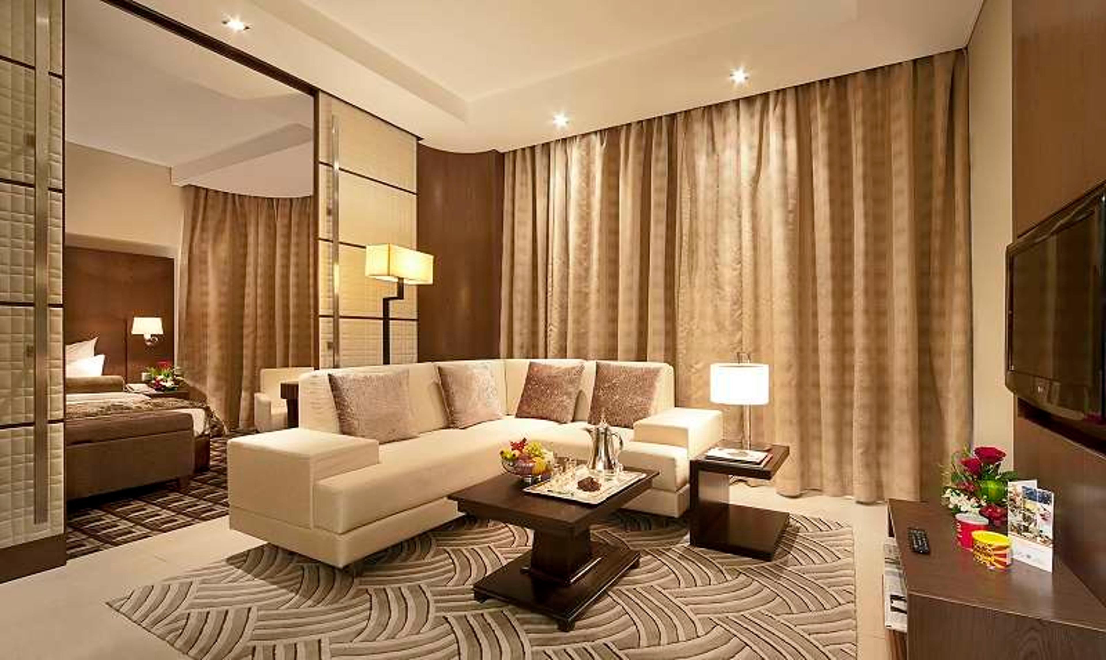 OAKS LIWA EXECUTIVE SUITES