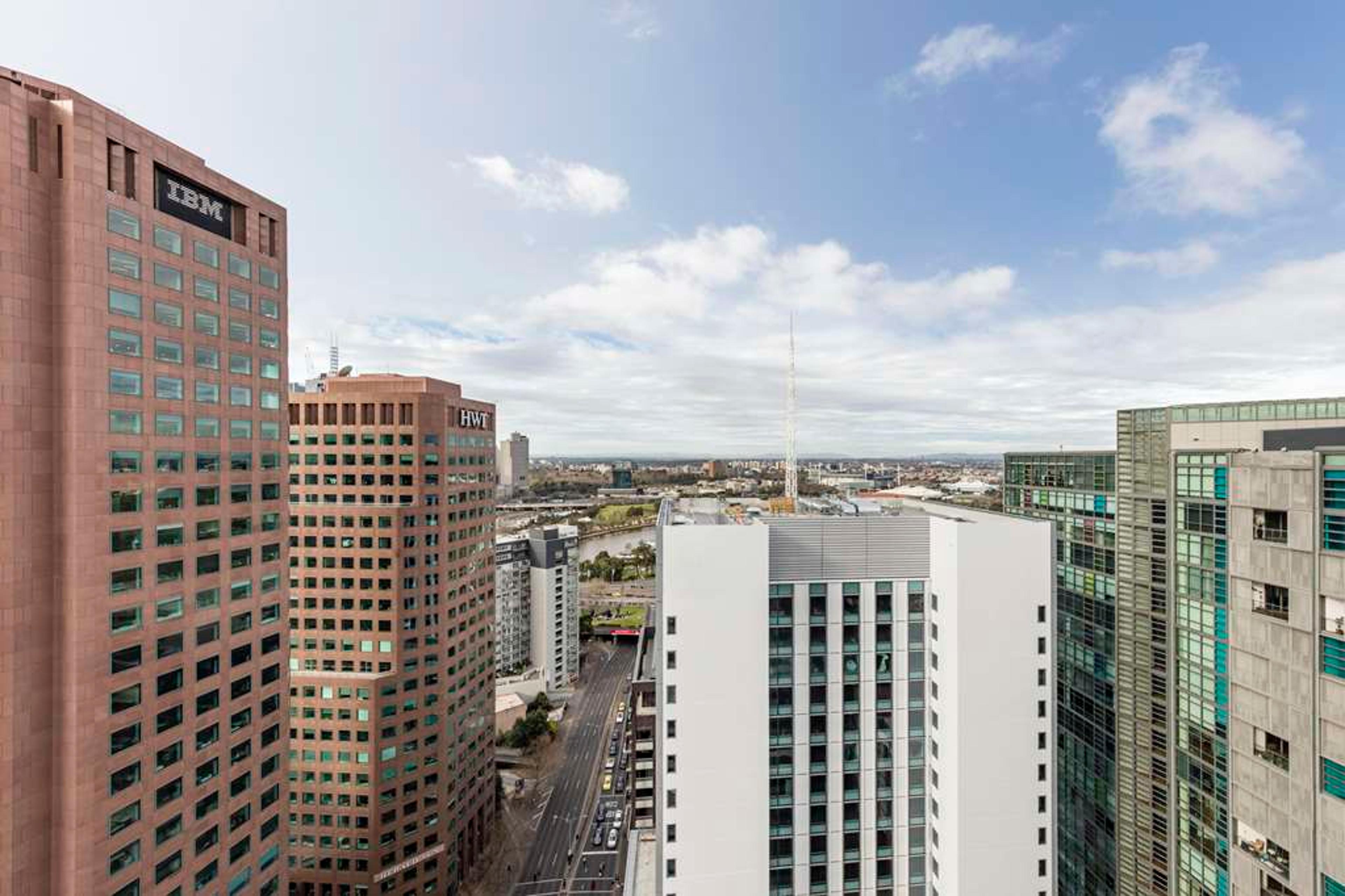 Oaks Southbank Suites