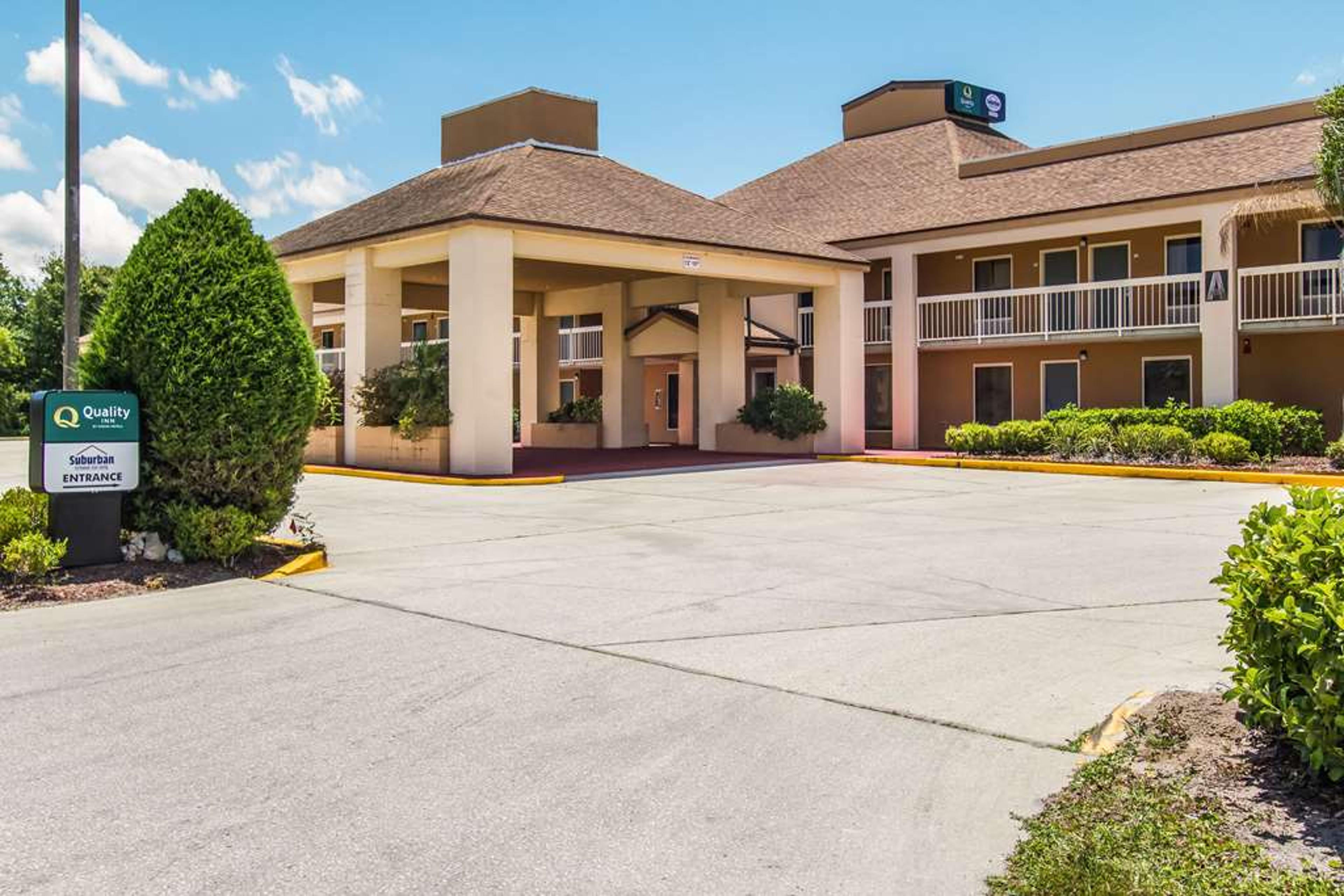 SUBURBAN STUDIOS HOTEL KINGSLAND NE