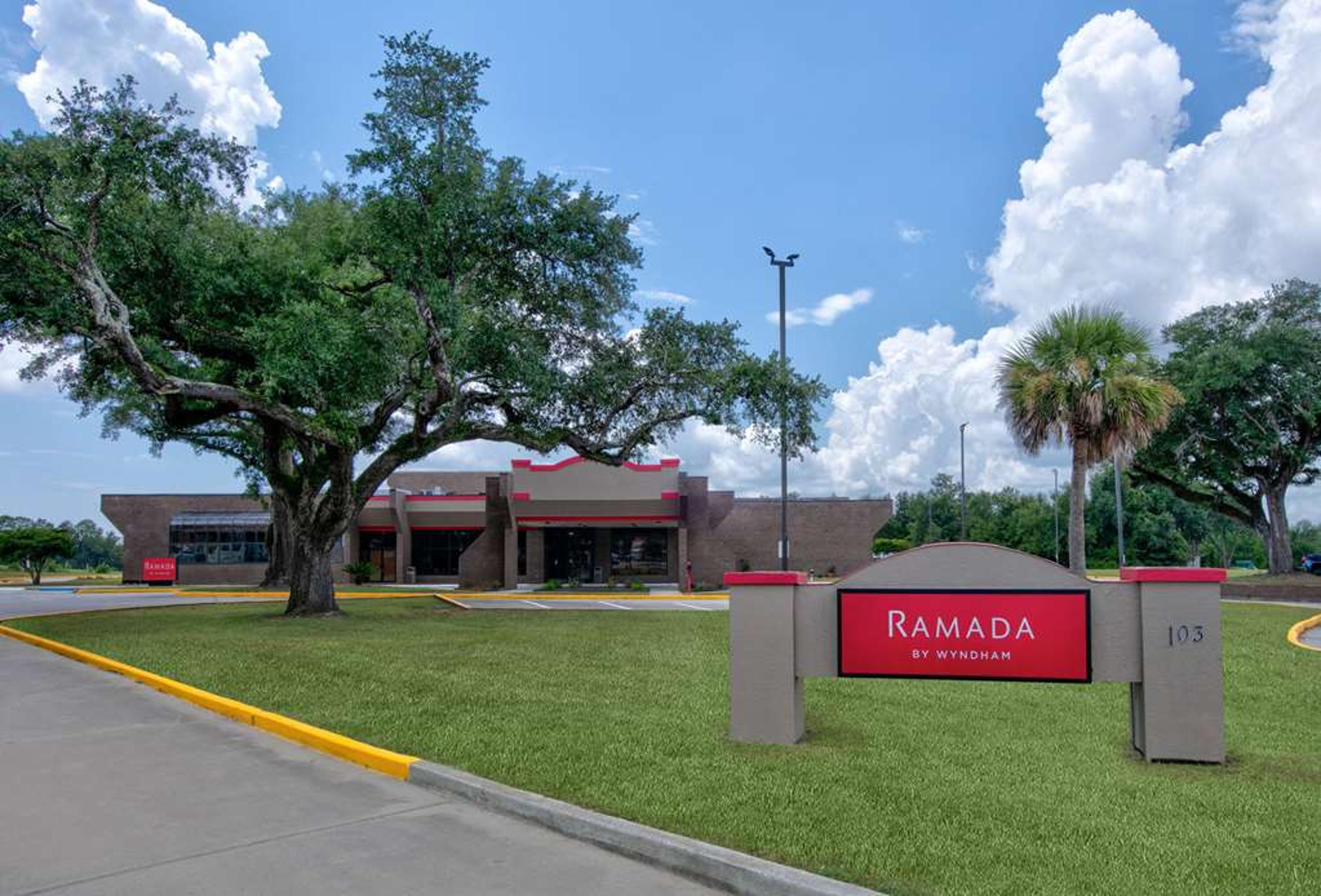 RAMADA BY WYNDHAM DIAMONDHEAD I-10/