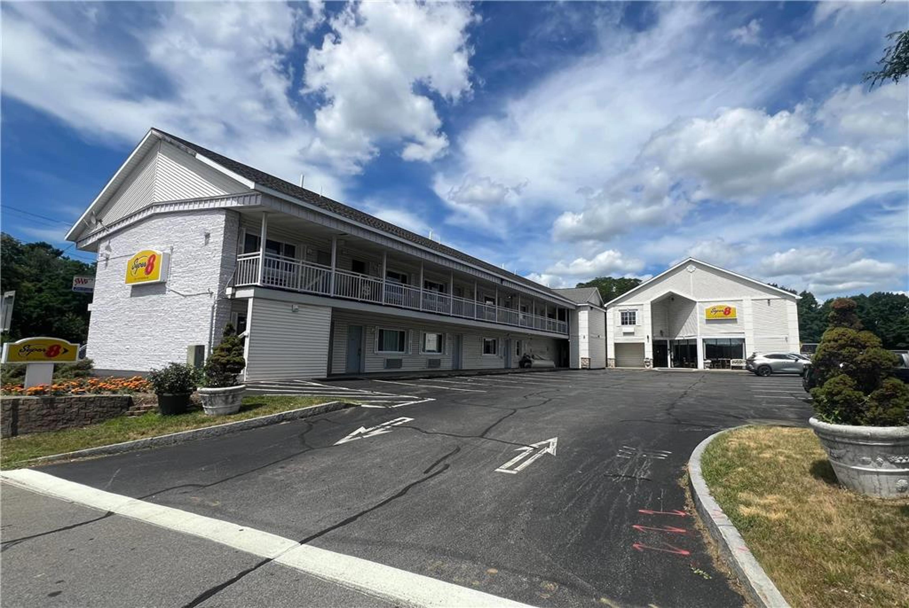 SUPER 8 BY WYNDHAM ALBANY