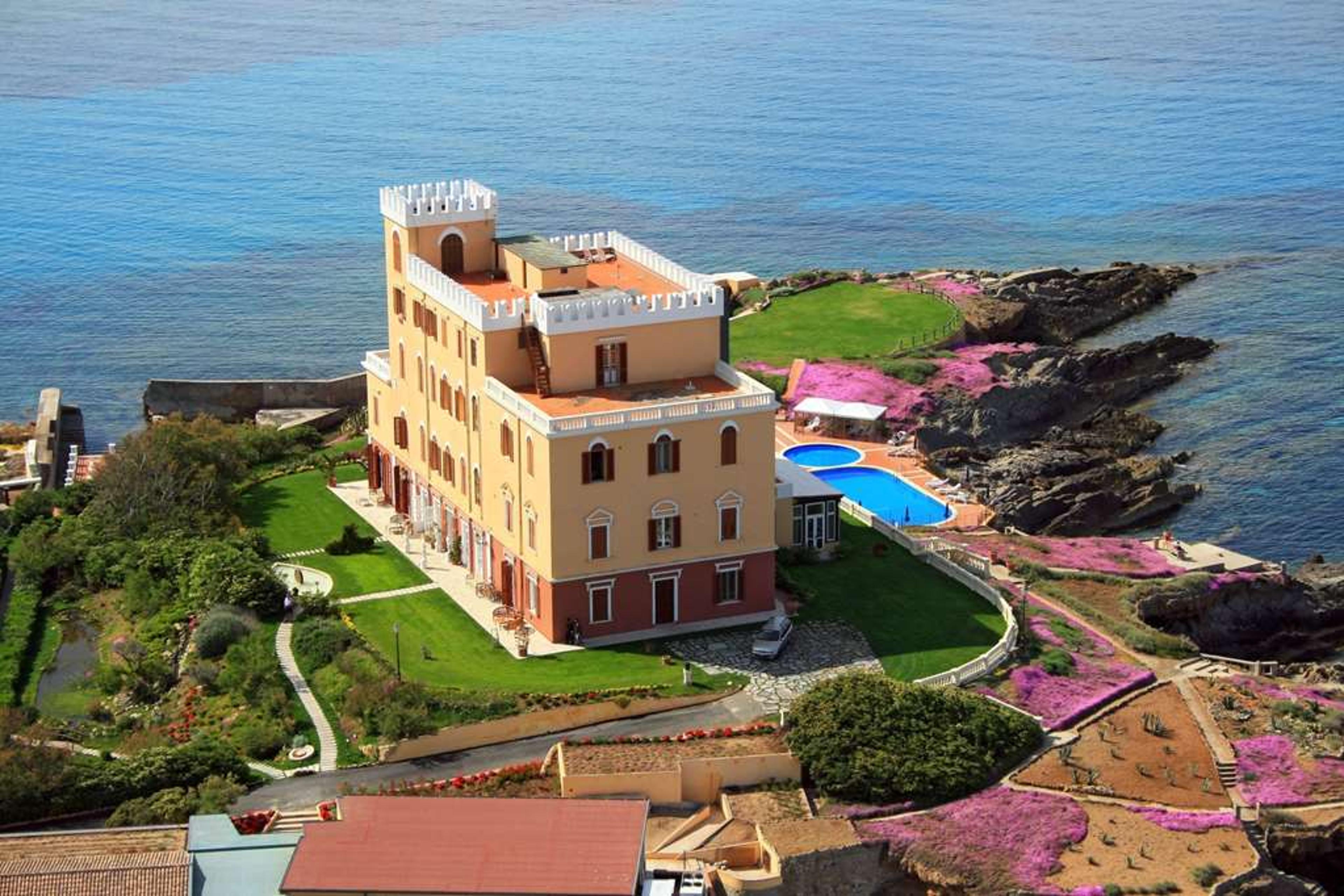 Hotel Photo 1