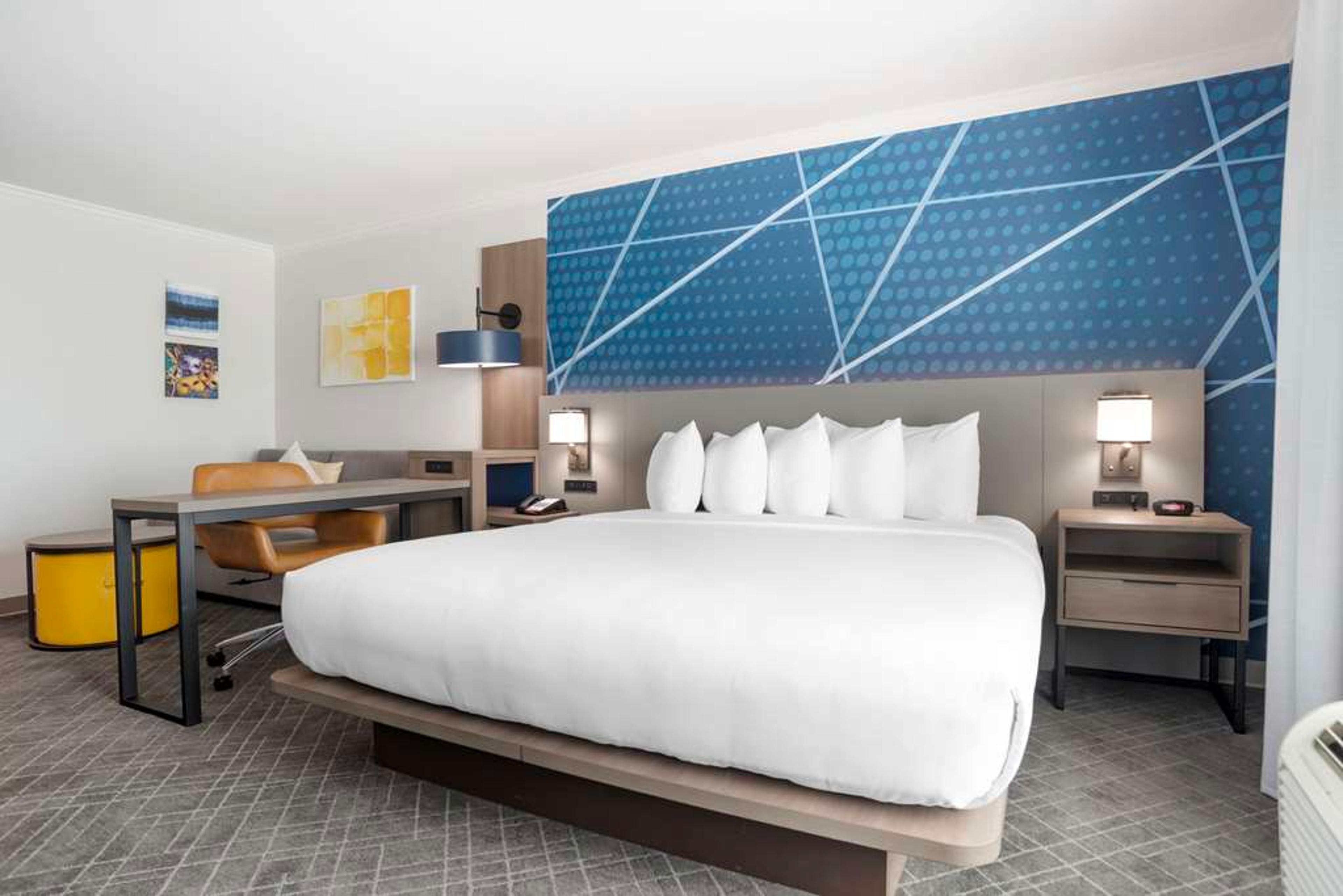 COMFORT INN AND SUITES NEW ORLEANS