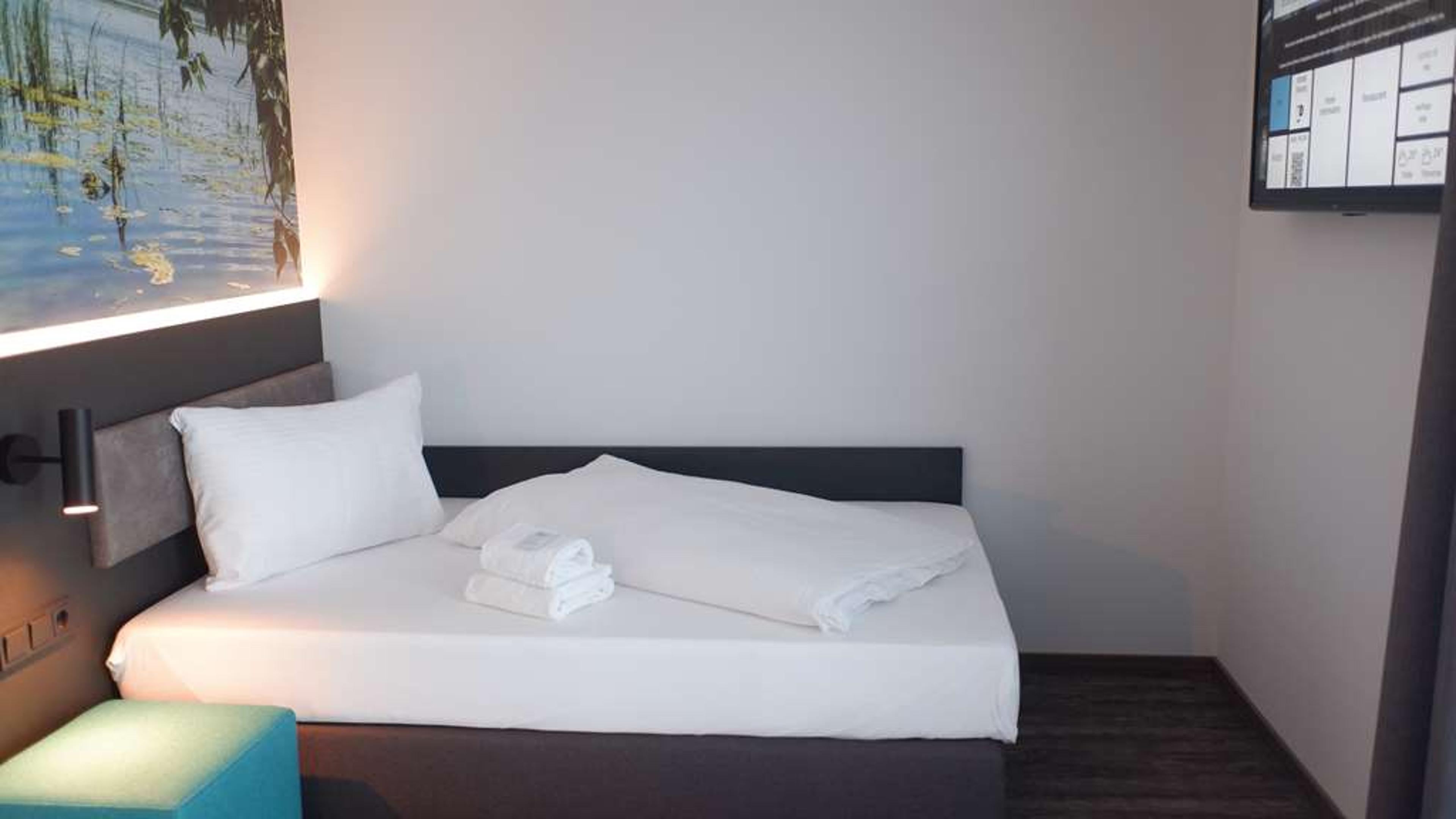 HOTEL AMPER