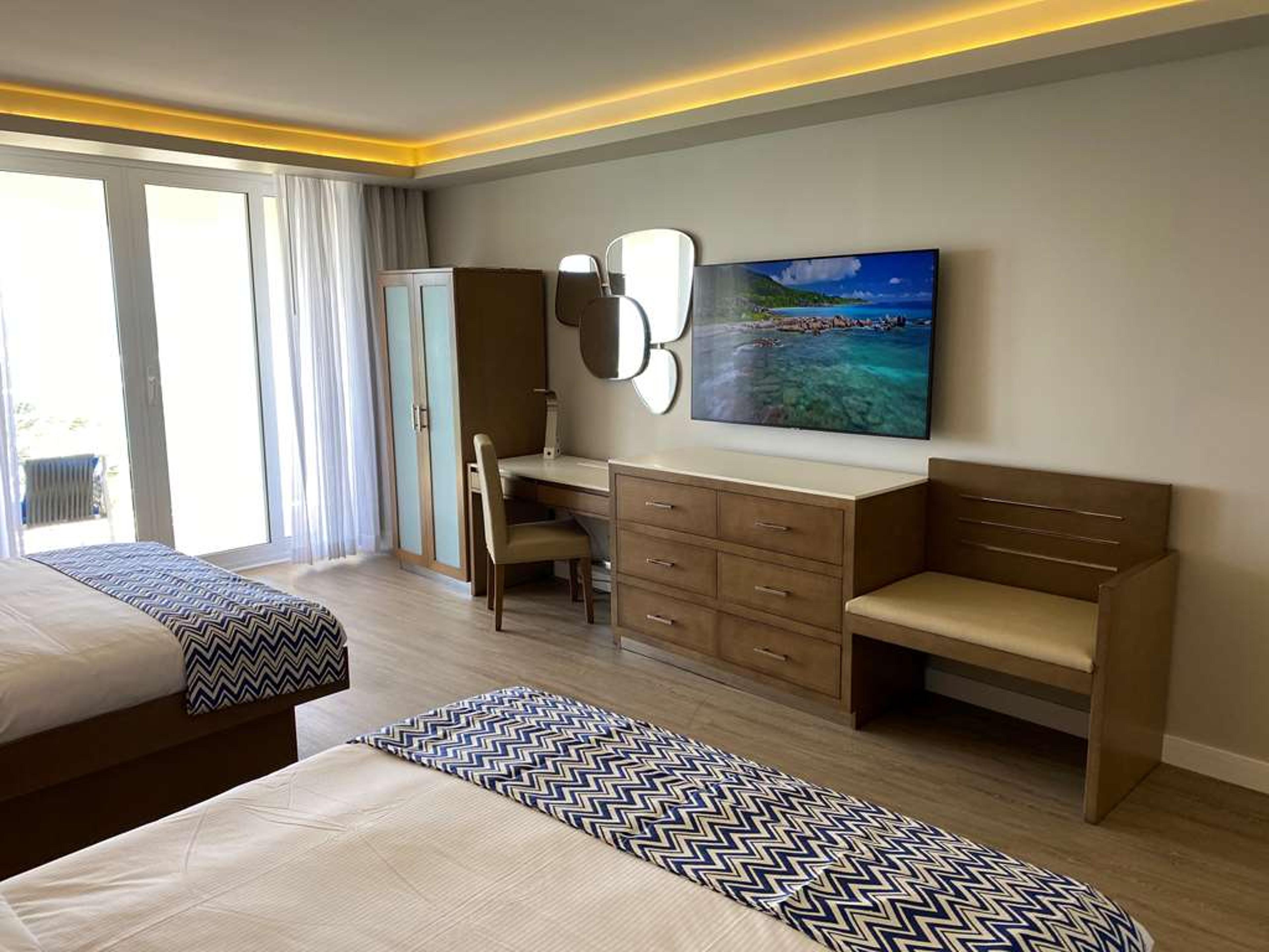 CARINA BAY BOUTIQUE ALL-INCLUSIVE R