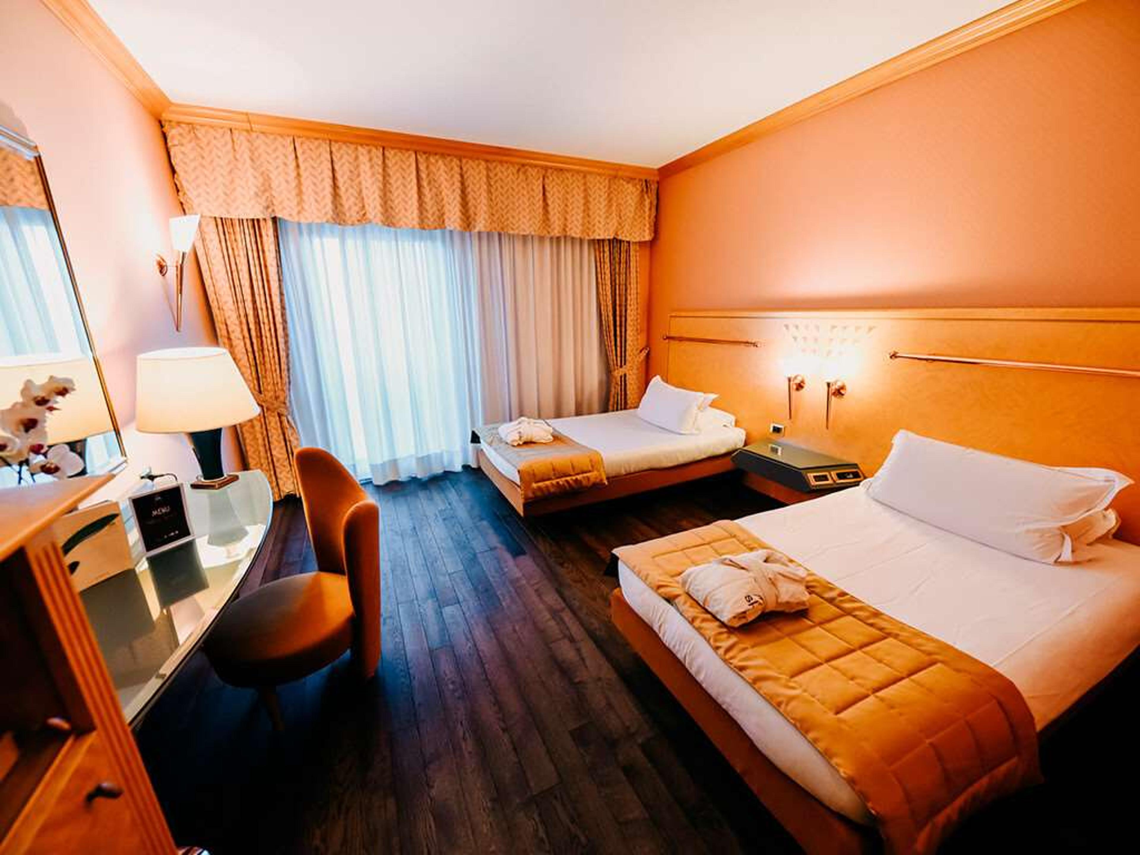 HOTEL ANTONELLA - POMEZIA
