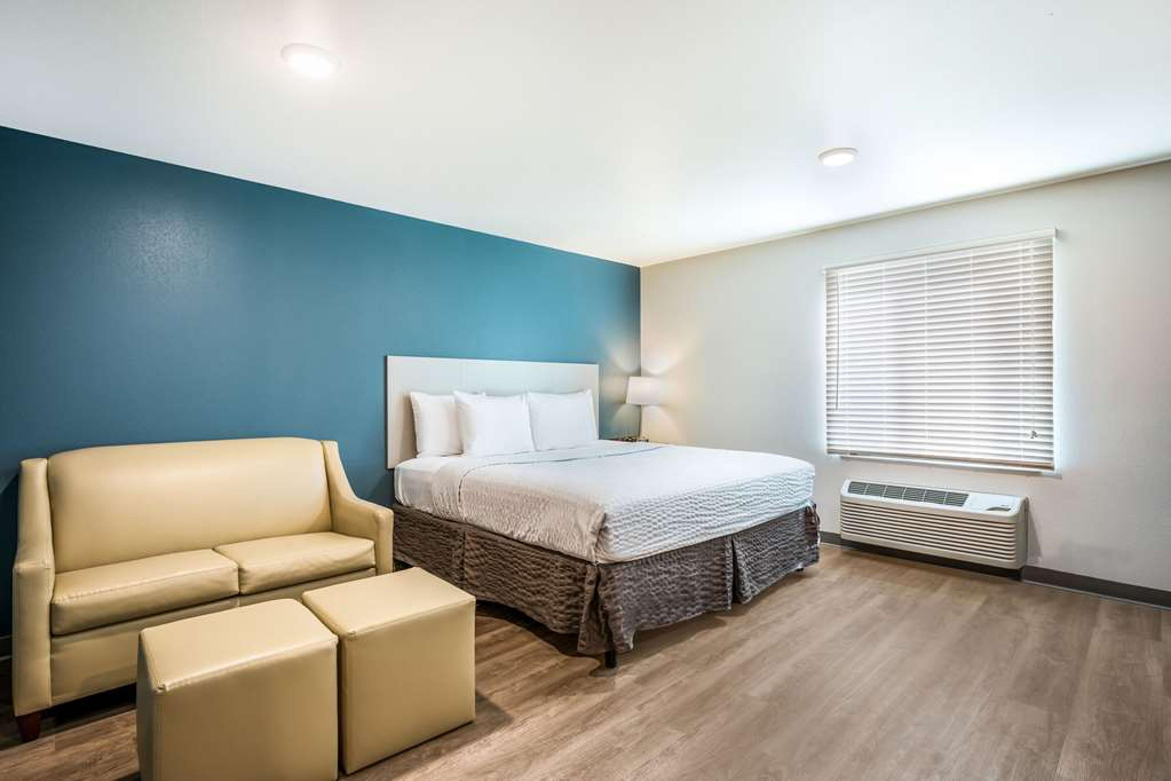 WOODSPRING SUITES ELGIN - CHICAGO