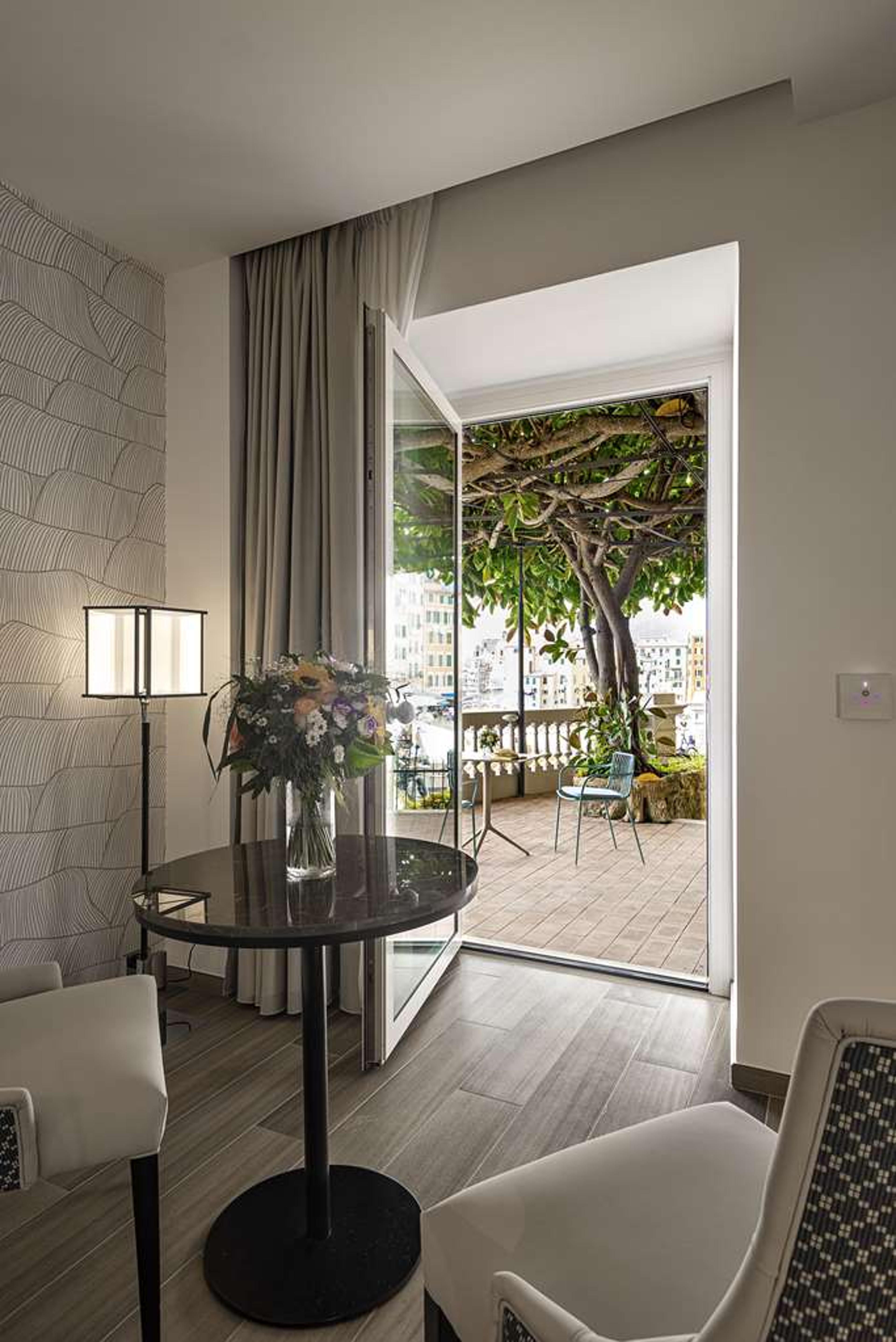SUBLIMIS BOUTIQUE HOTEL CAMOGLI