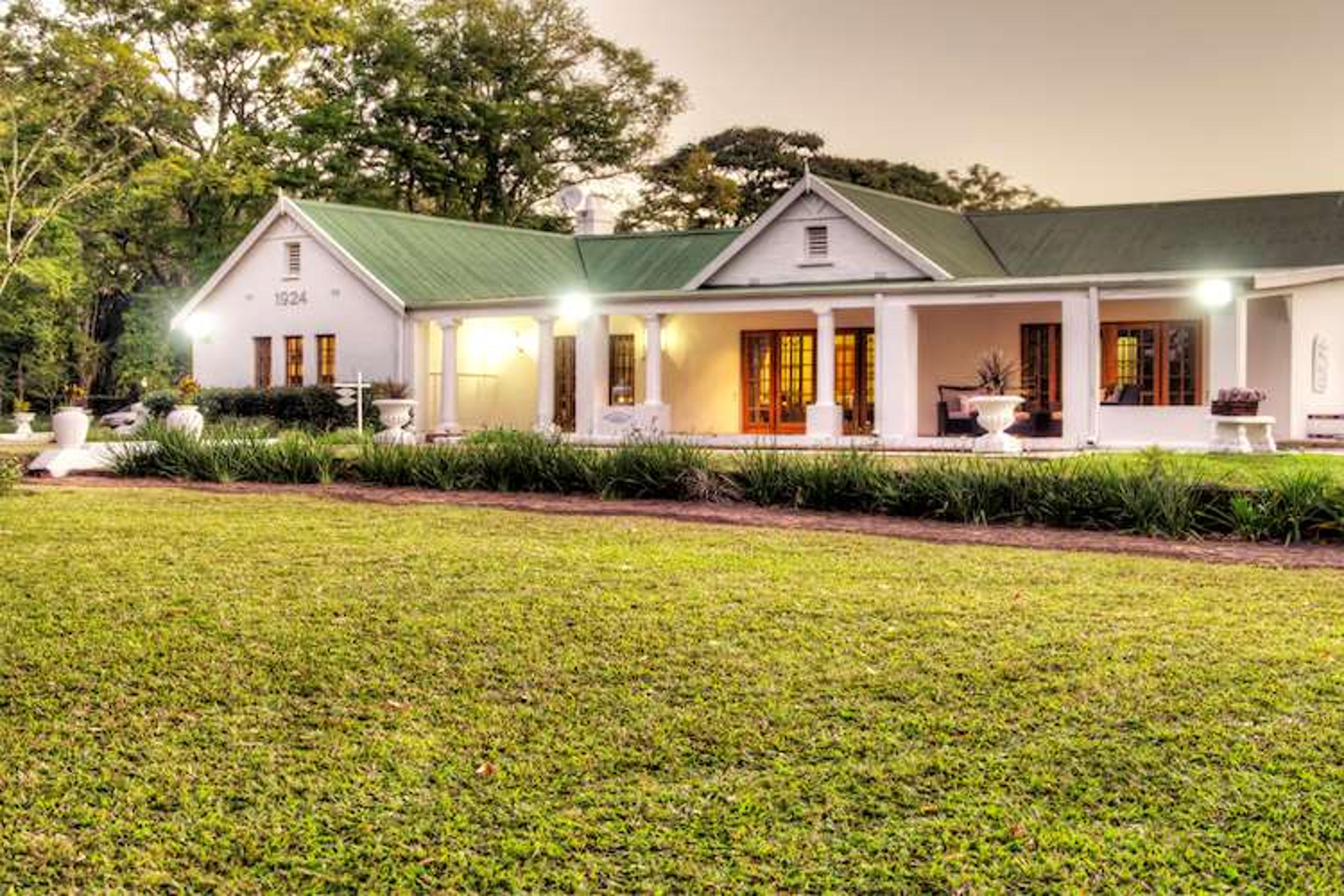 NUT GROVE MANOR BOUTIQUE HOTEL