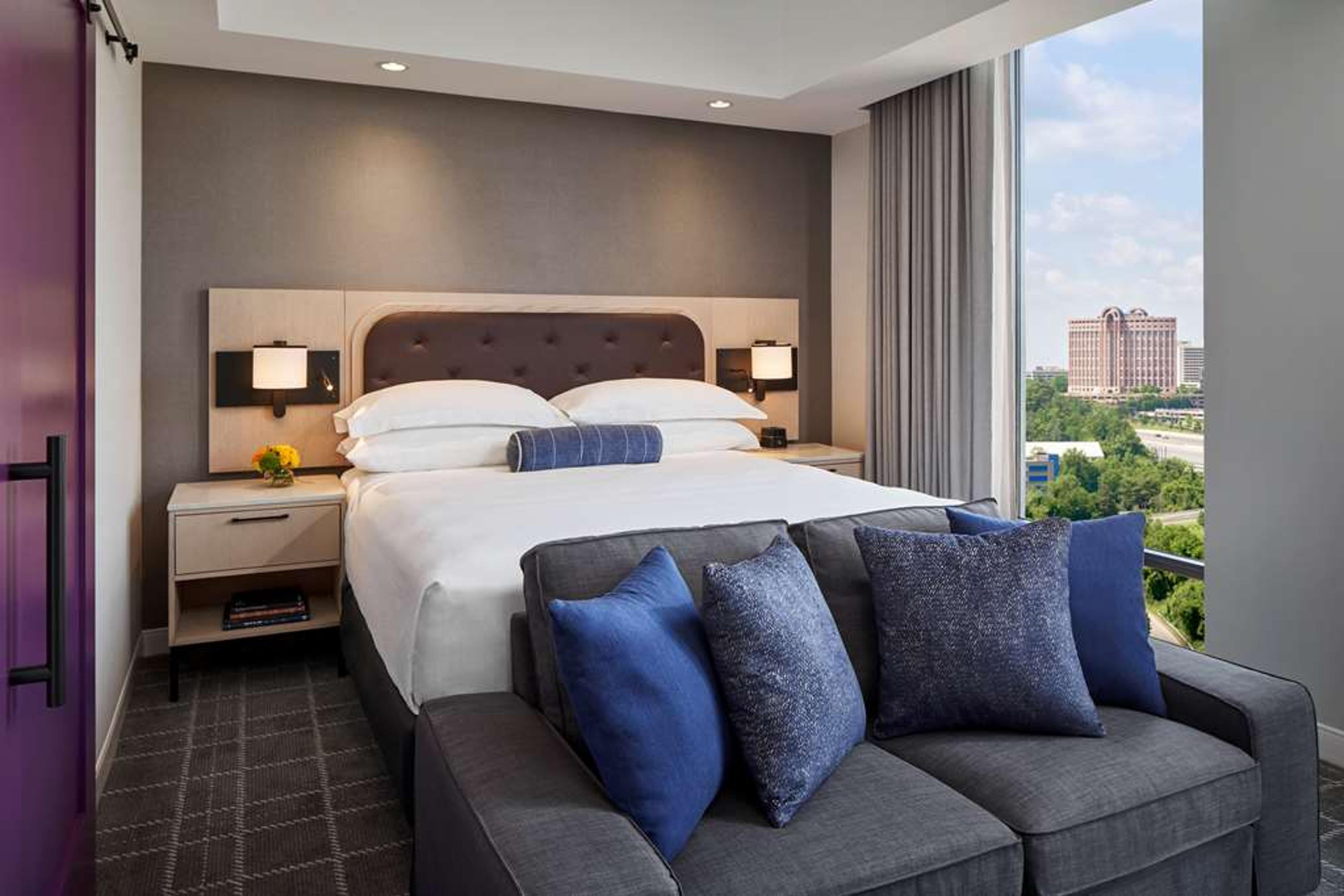 THE WATERMARK HOTEL