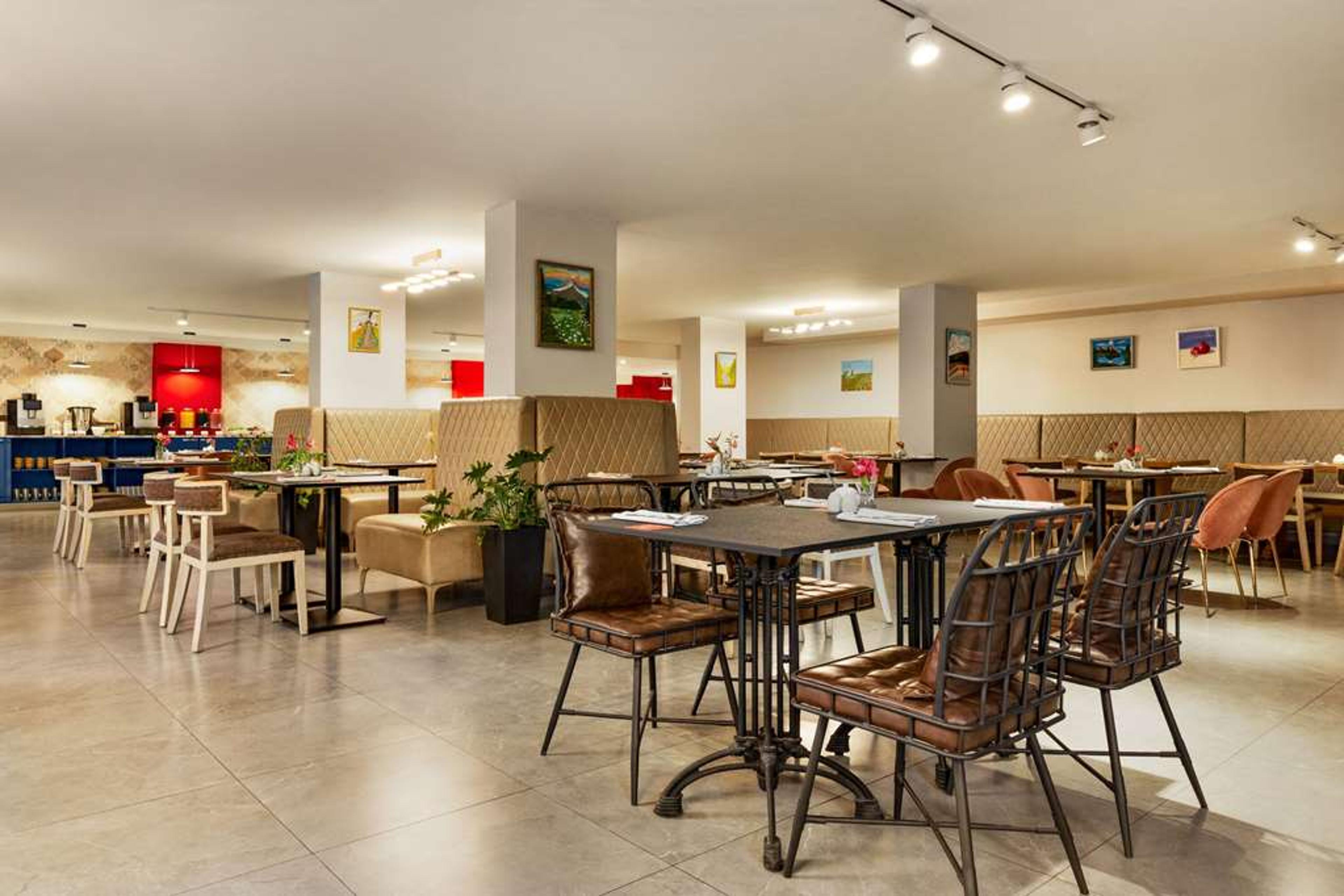 Hotel Photo 4