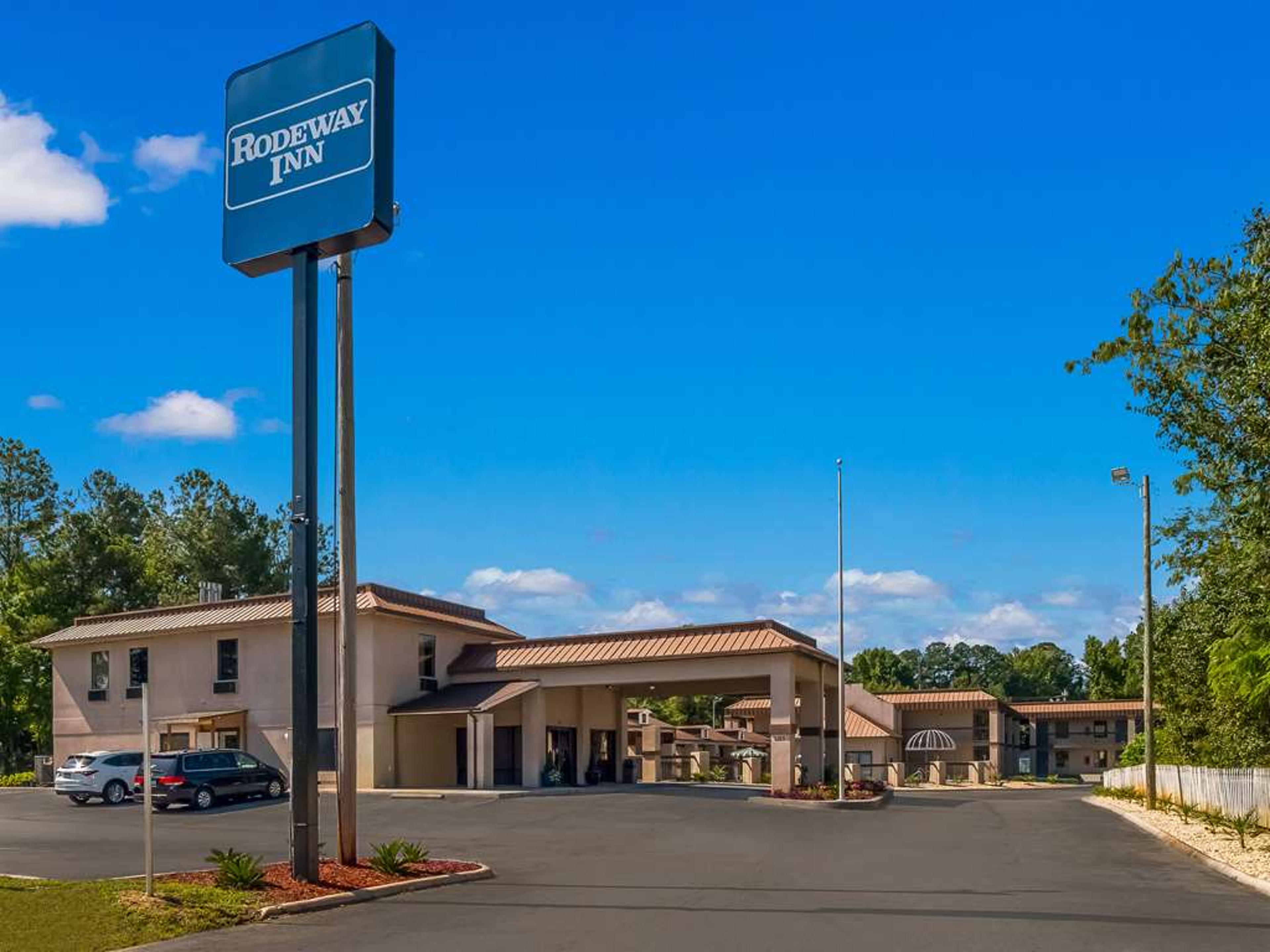RODEWAY INN GREENWOOD