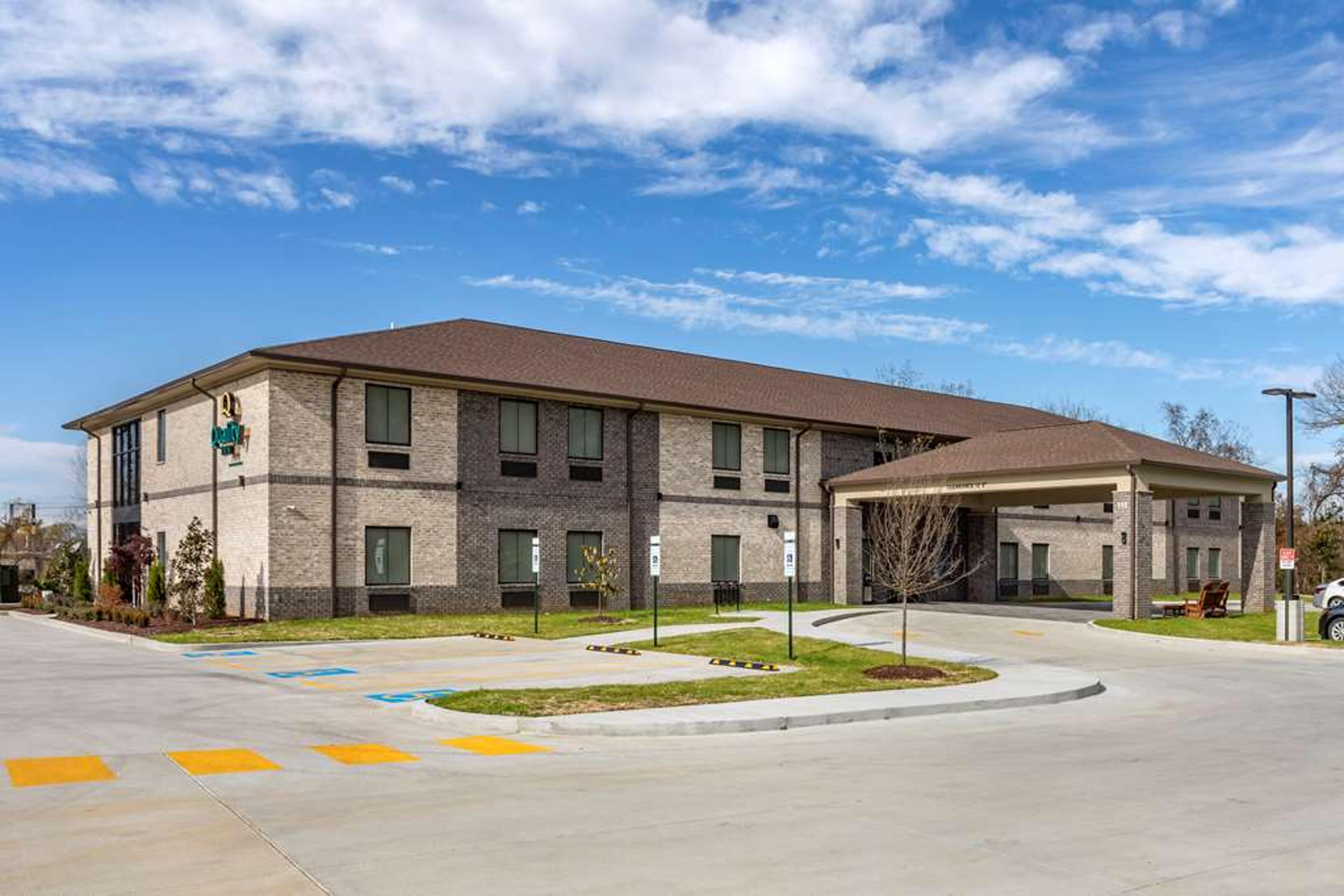 QUALITY INN LEBANON - NASHVILLE ARE