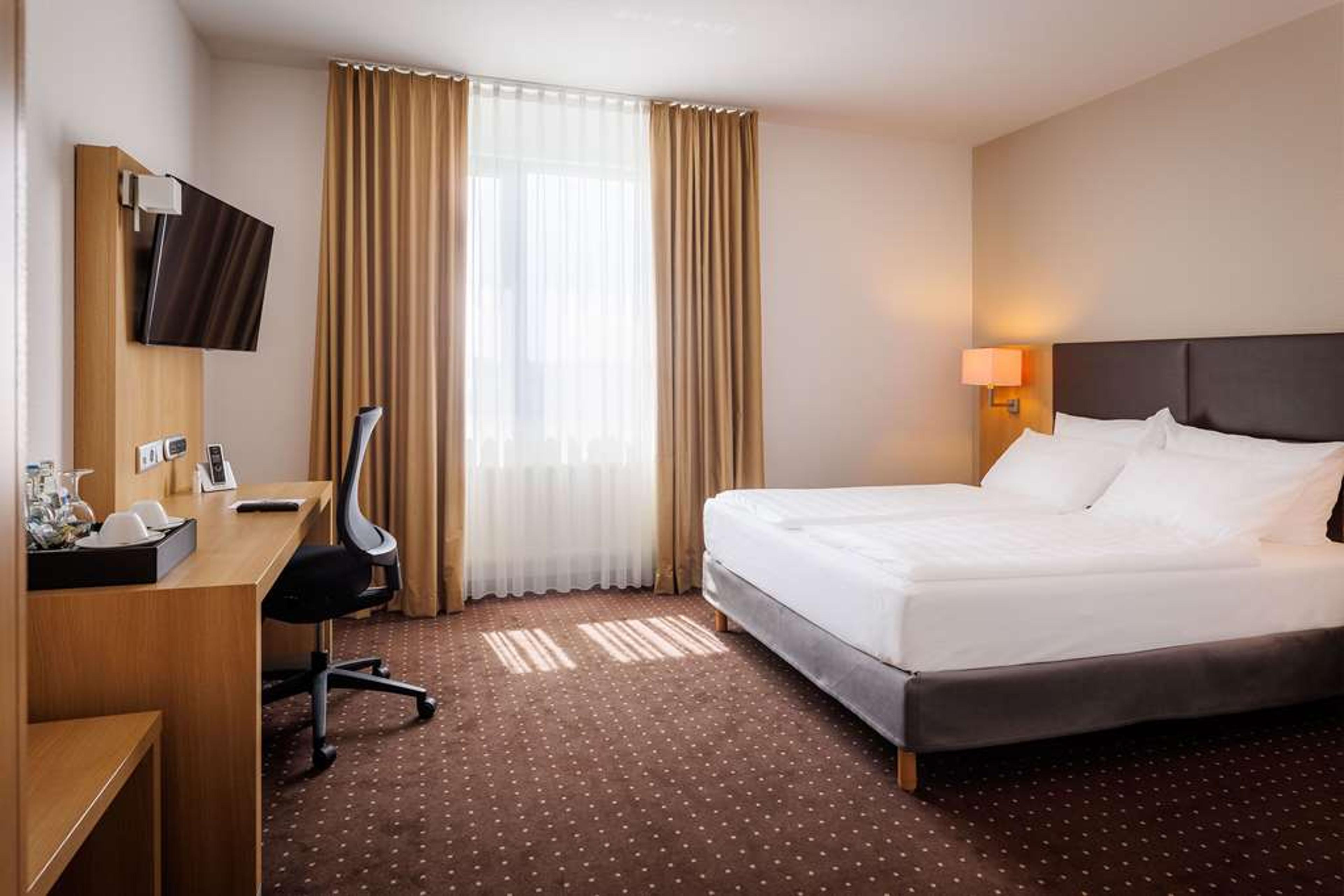 LANZCARRE MANNHEIM RADISSON INDIVID