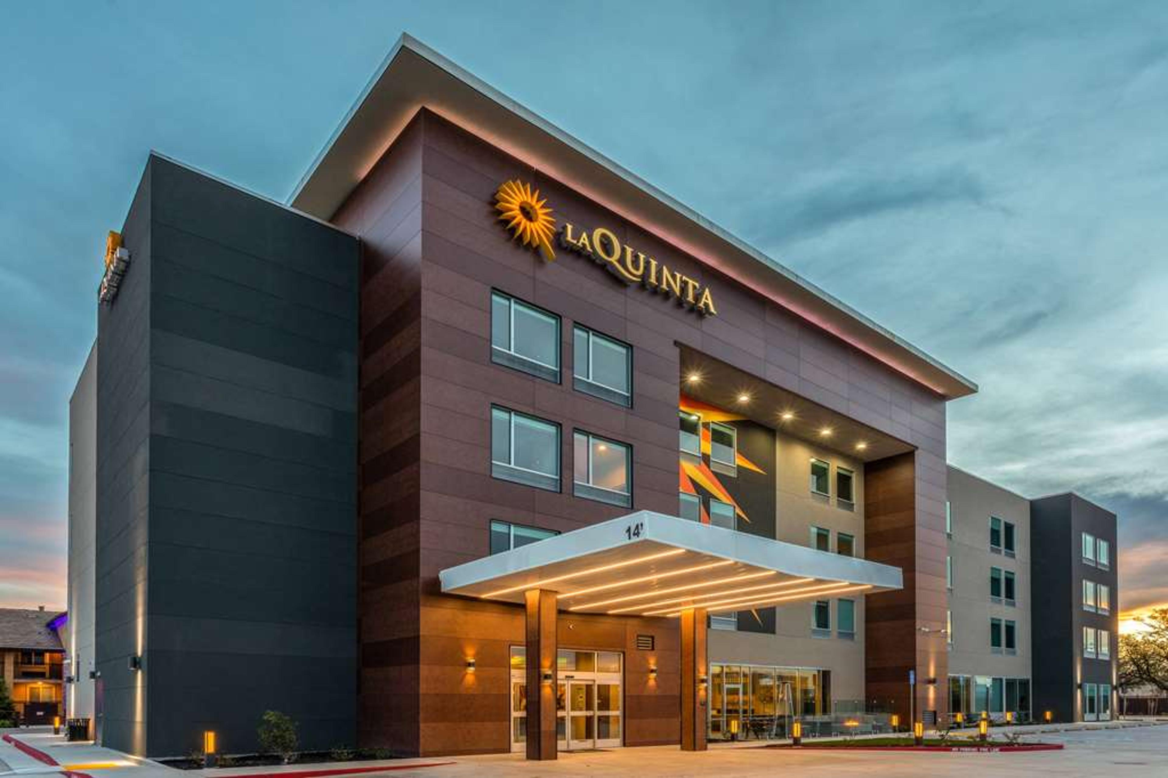 LA QUINTA INN & SUITES BY WYNDHAM G