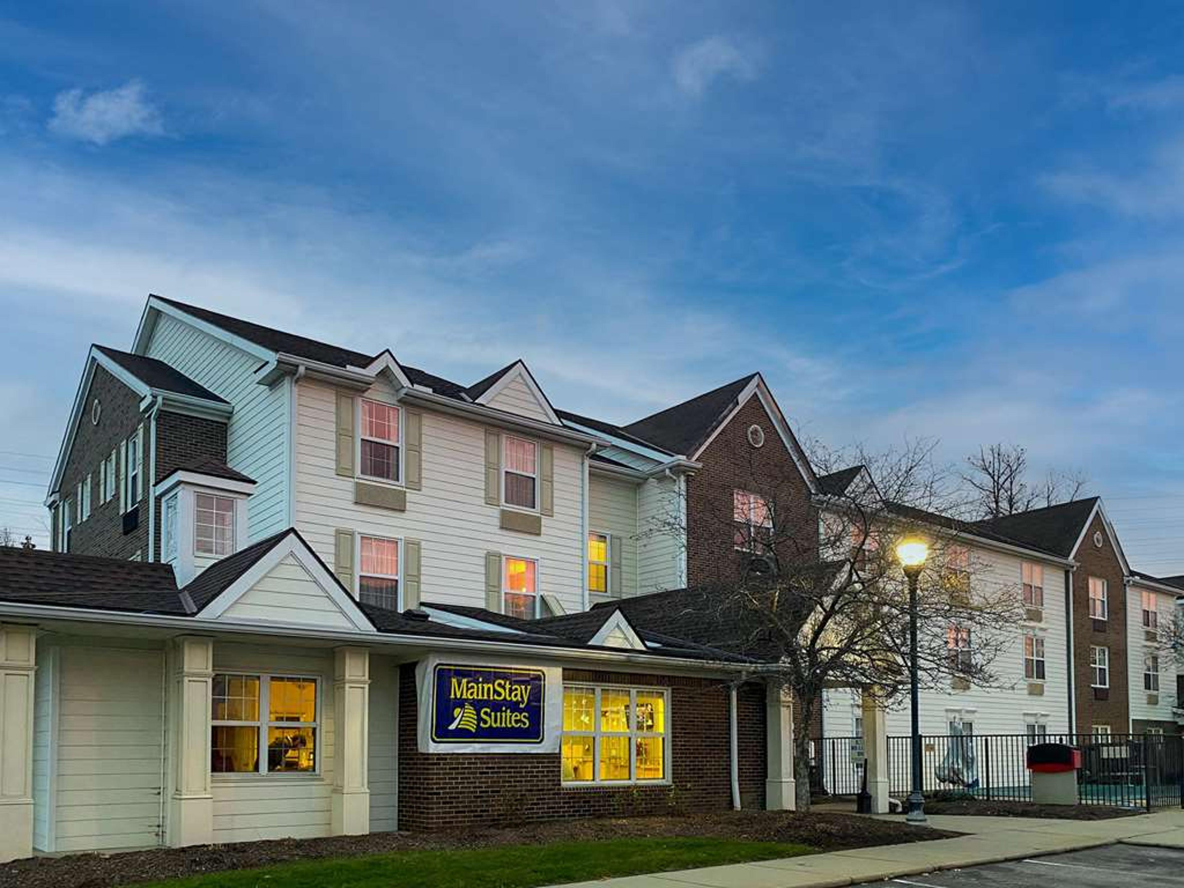 MAINSTAY SUITES MIDDLEBURG HEIGHTS