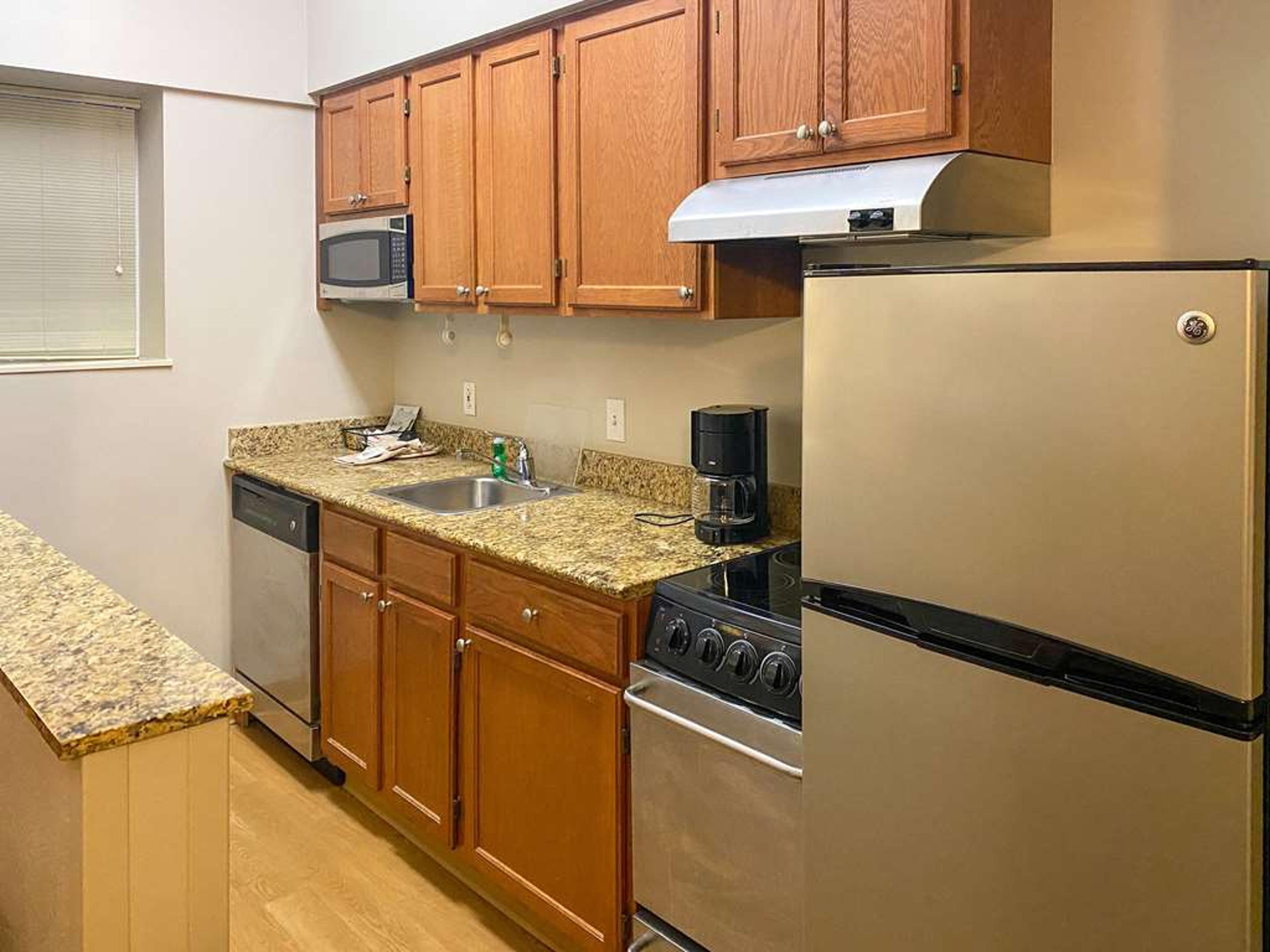 MAINSTAY SUITES MIDDLEBURG HEIGHTS