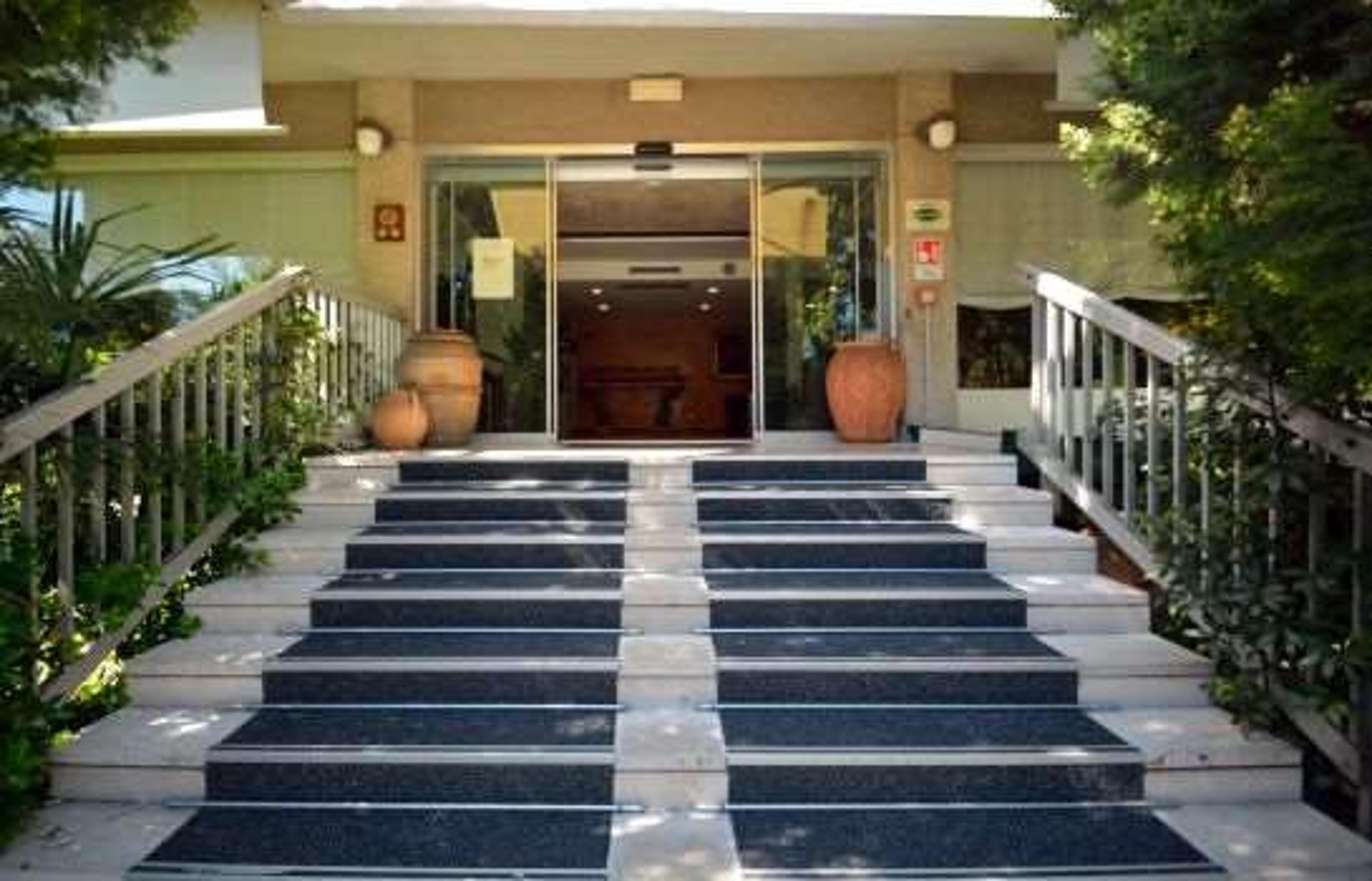 HOTEL GHIRONI