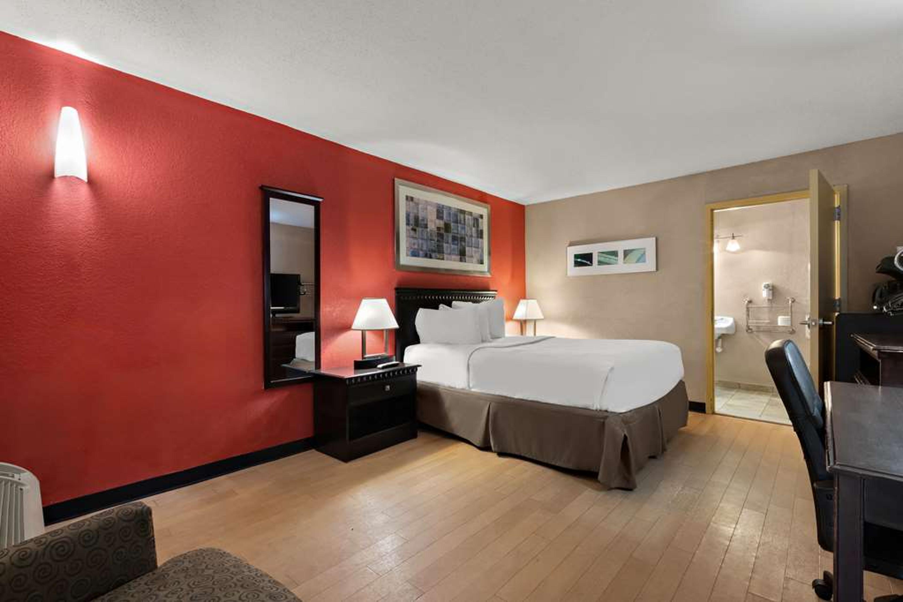 QUALITY INN WAYNE - FAIRFIELD AREA