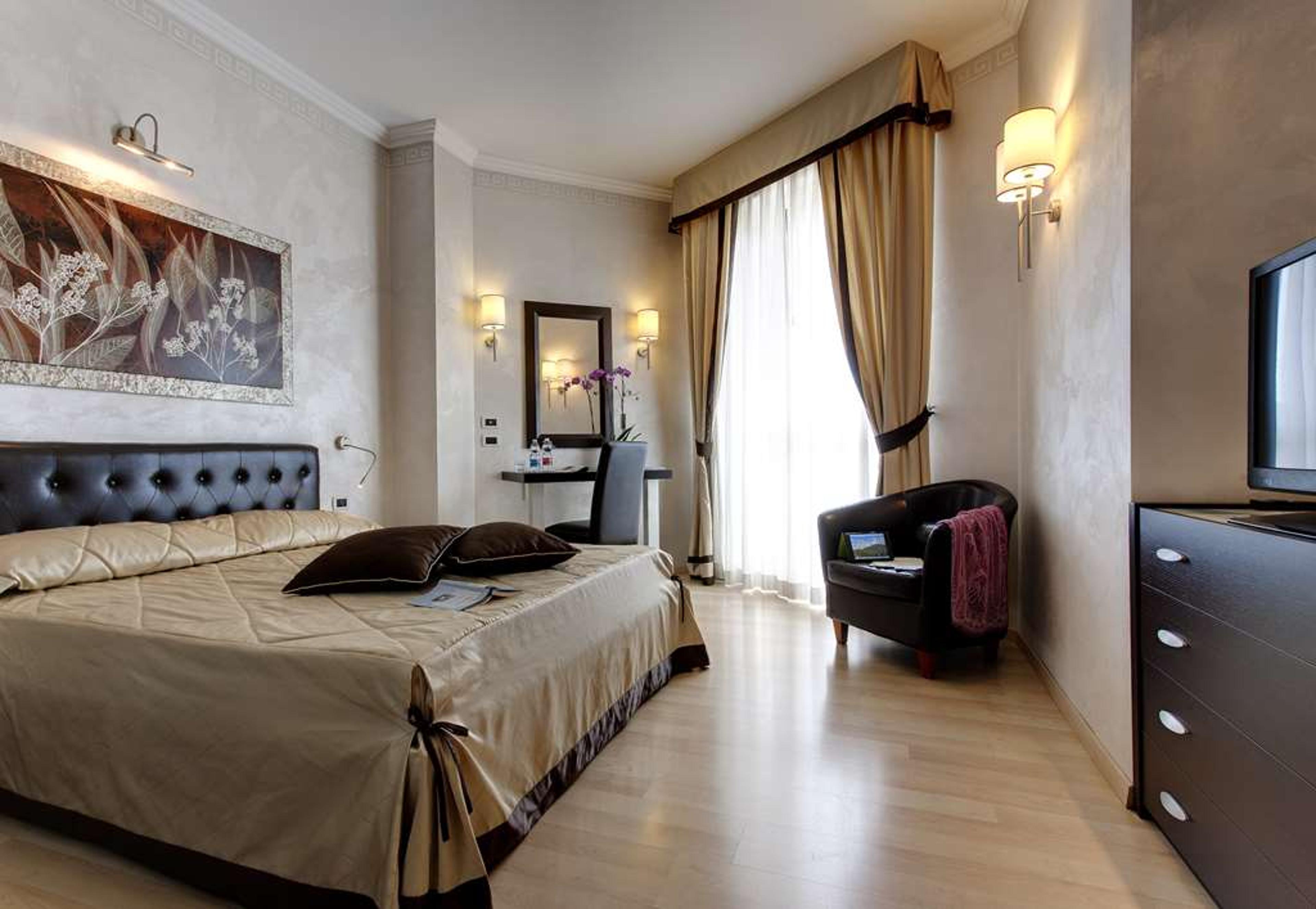 PANORAMIC HOTEL PLAZA