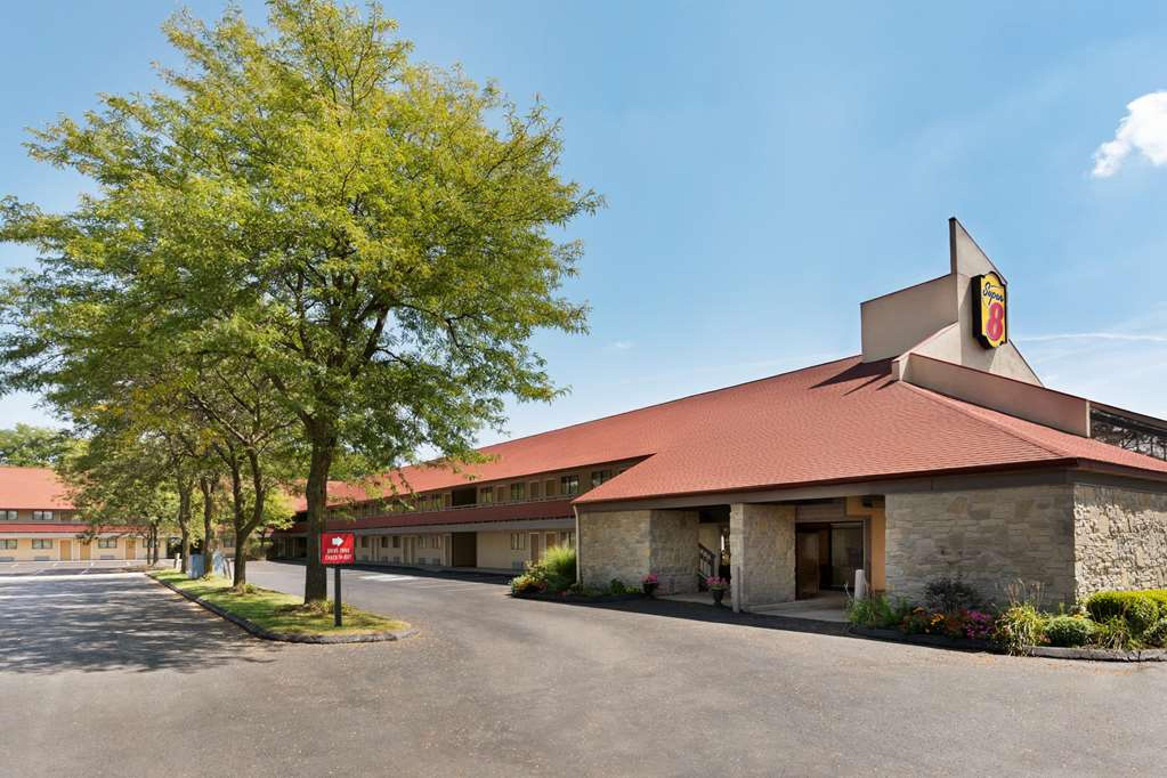 SUPER 8 BY WYNDHAM FINDLAY