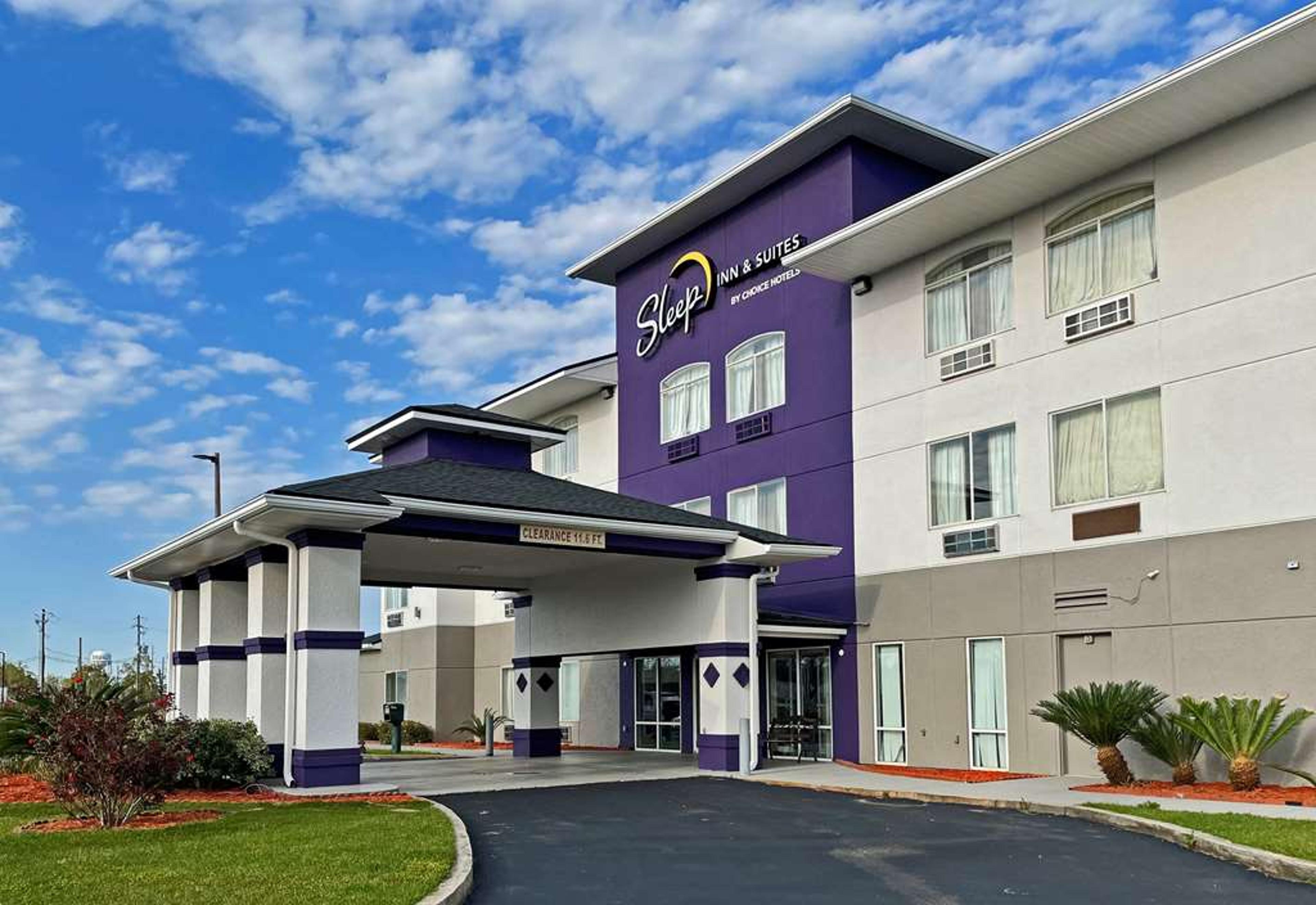 SLEEP INN AND SUITES FOLEY