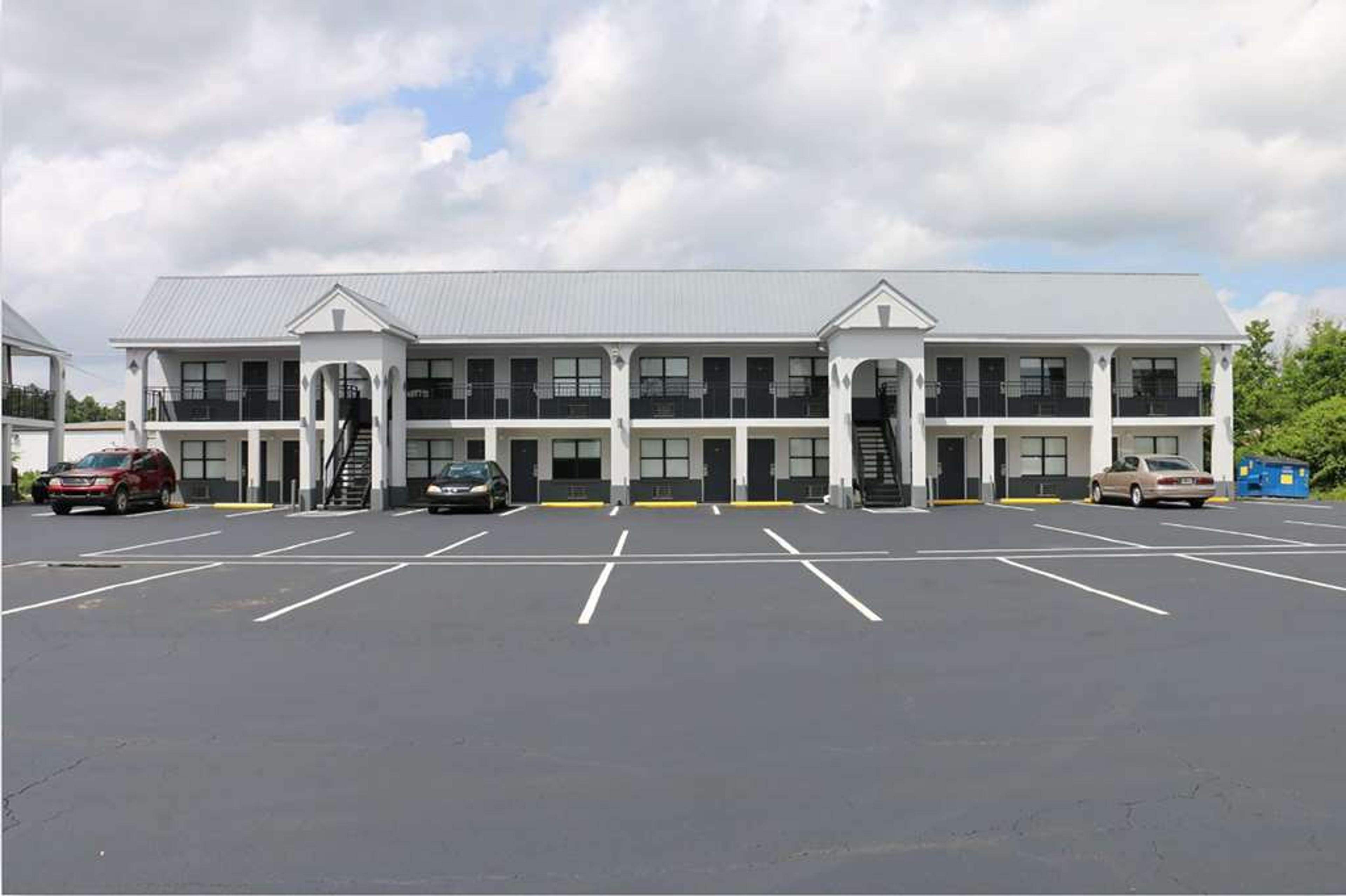 TRAVELODGE BY WYNDHAM CALHOUN SOUTH