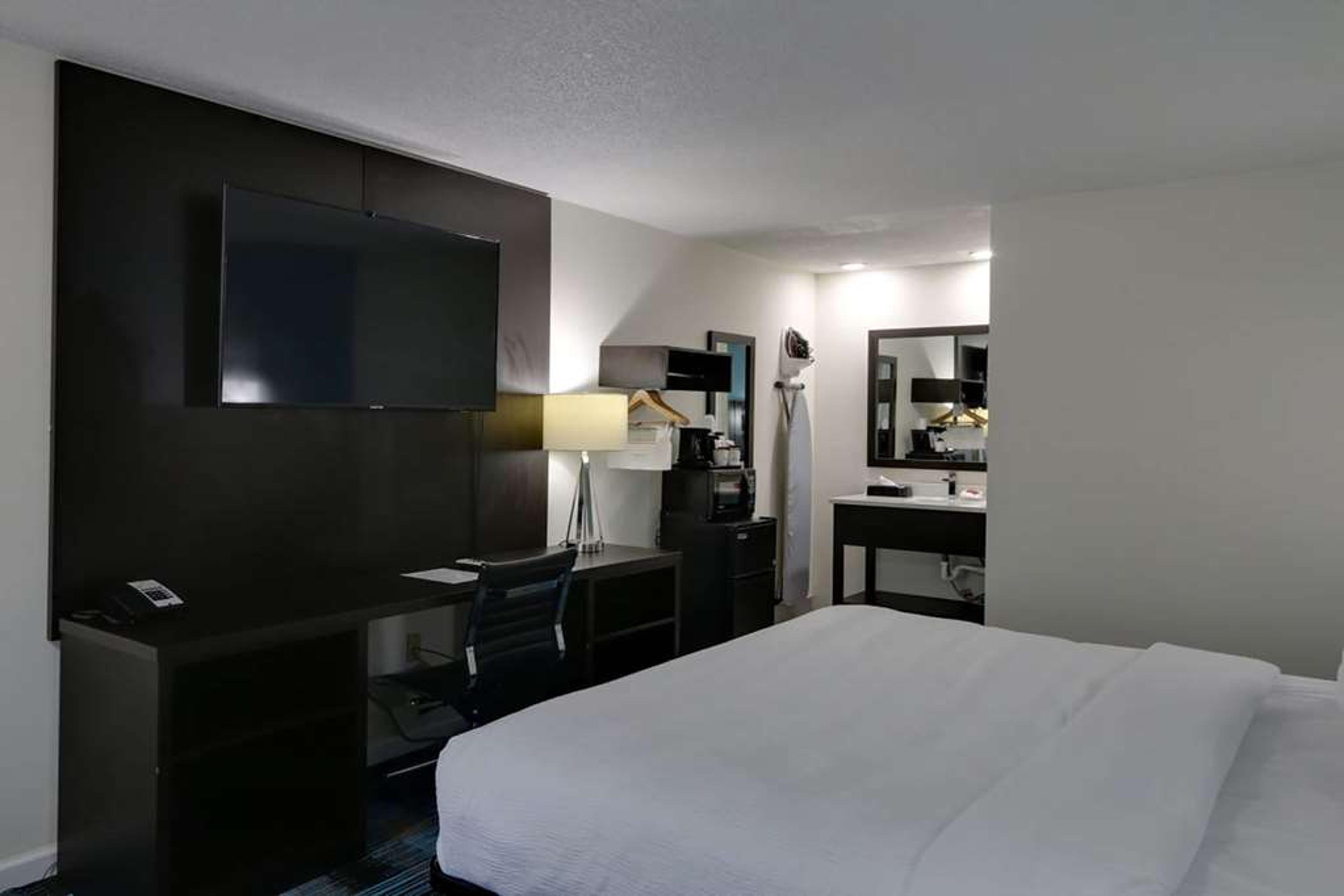TRAVELODGE BY WYNDHAM CALHOUN SOUTH