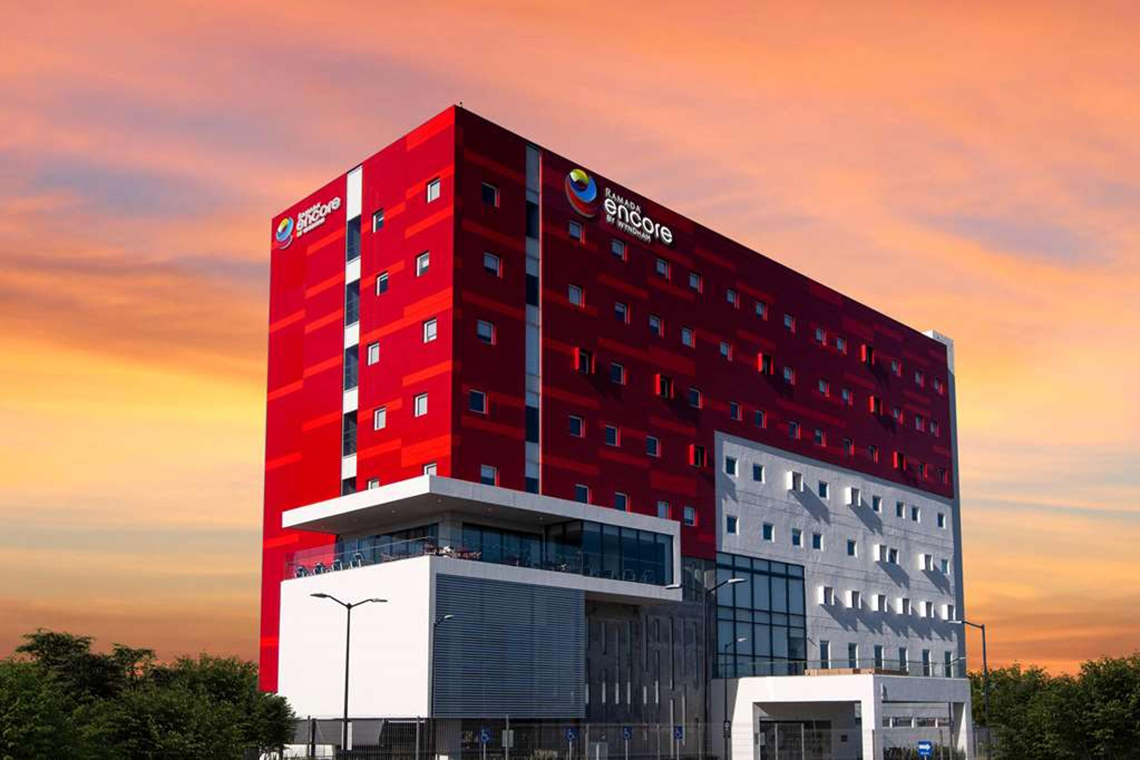RAMADA ENCORE BY WYNDHAM GUADALAJAR