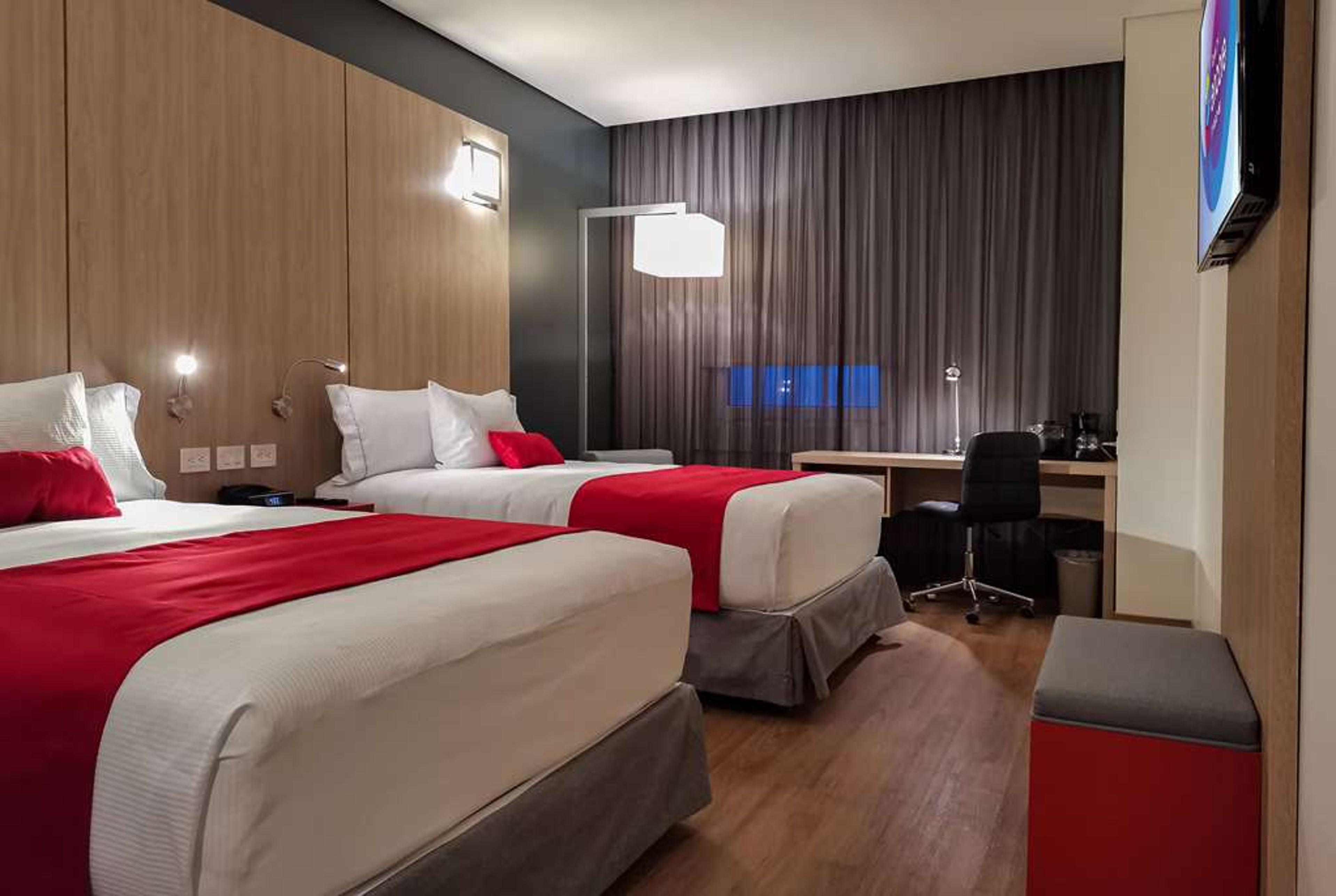 RAMADA ENCORE BY WYNDHAM GUADALAJAR