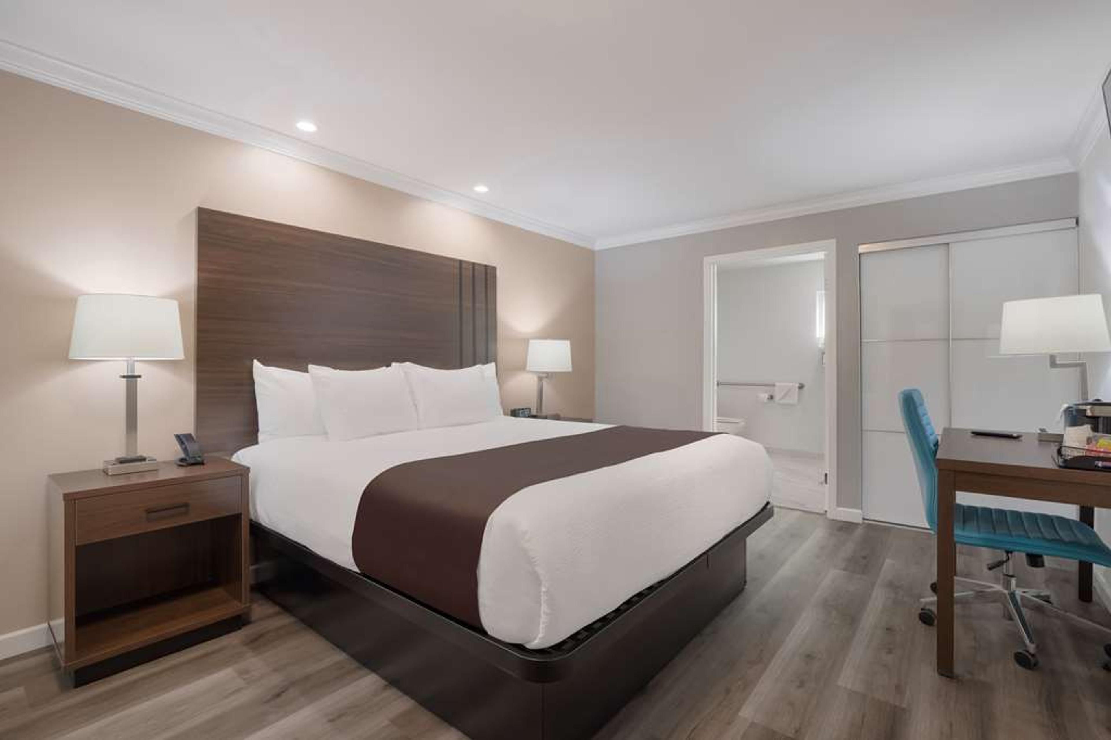 SureStay Plus by Best Western Upland Ontario North