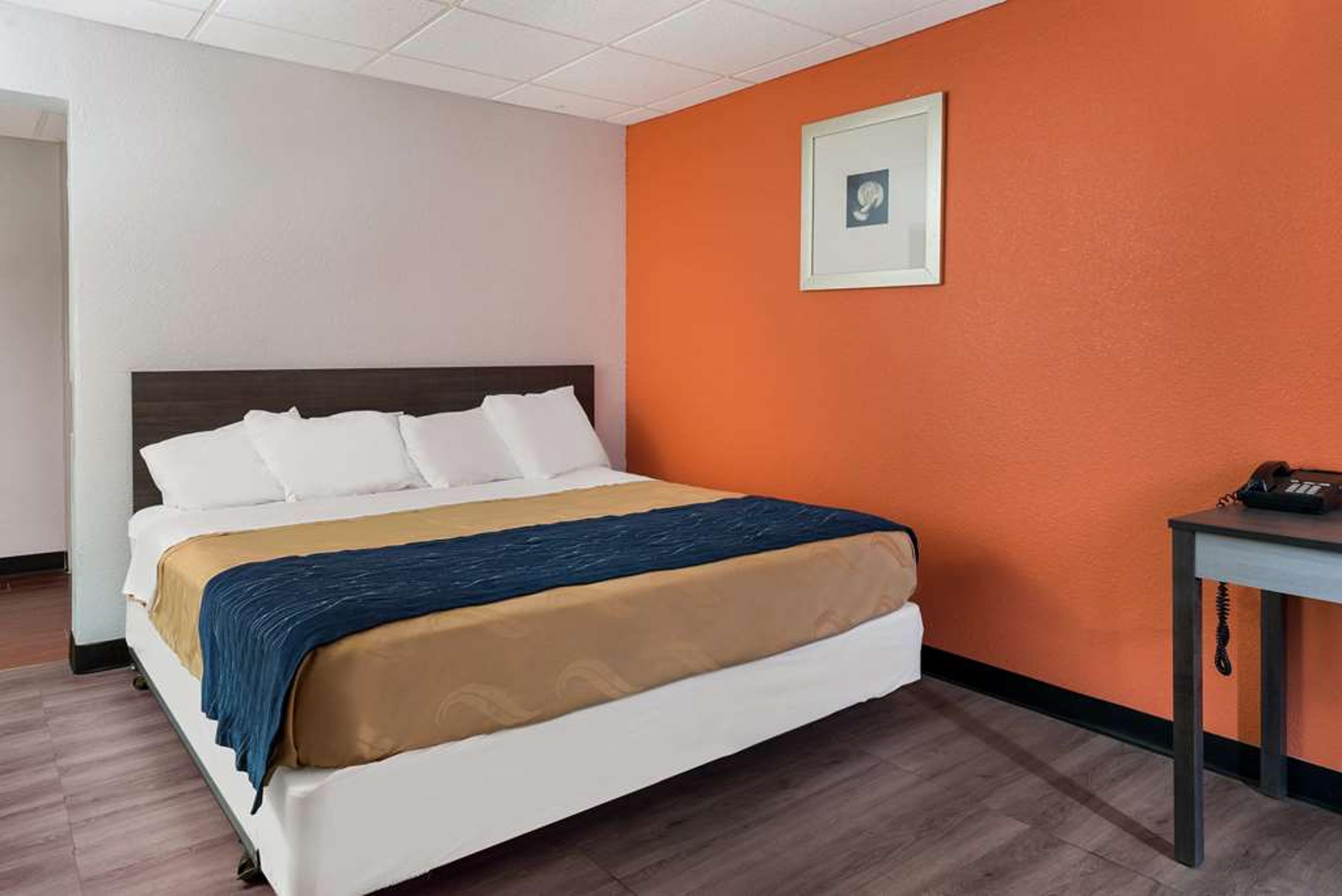 RODEWAY INN HARLAN