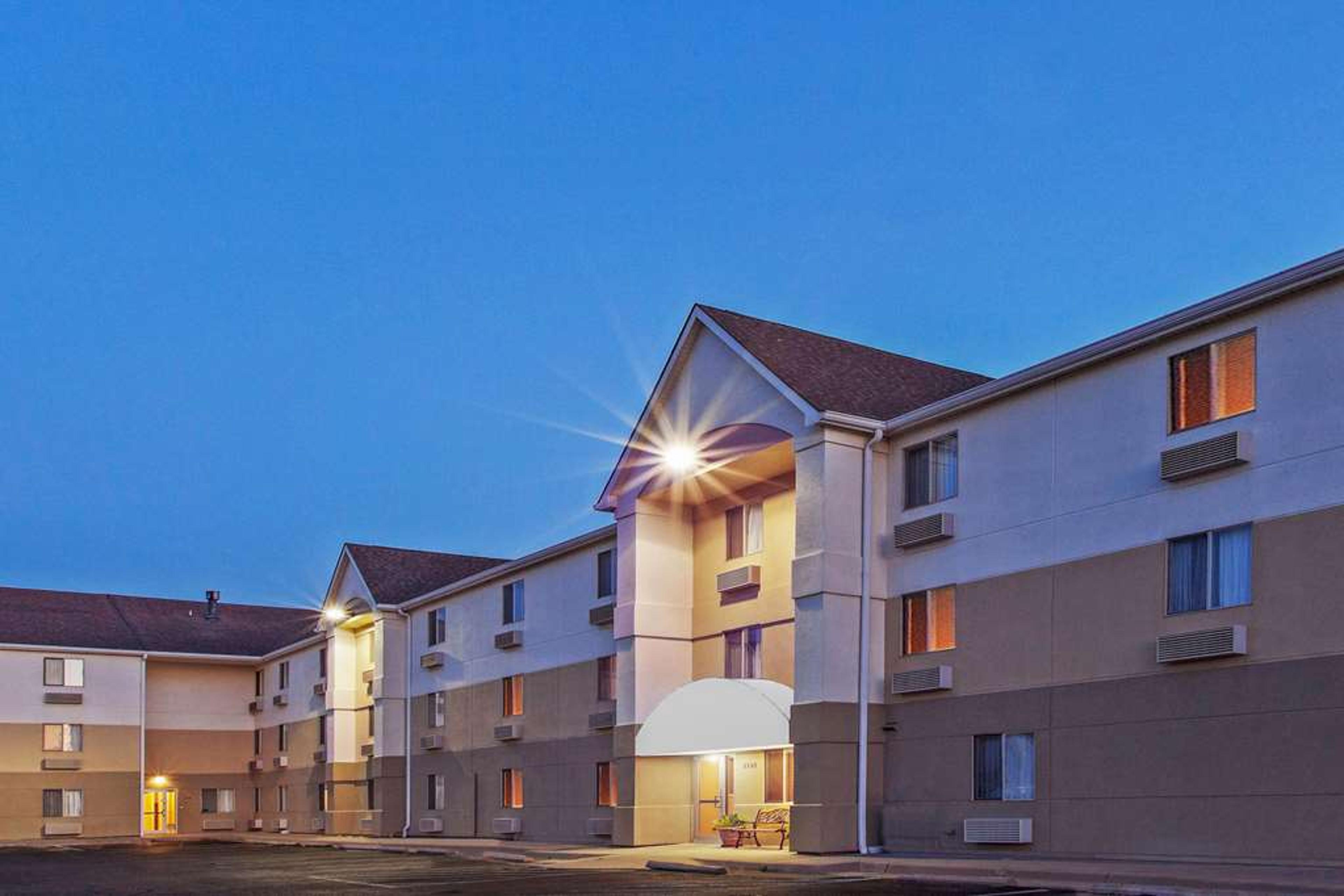 MAINSTAY SUITES WICHITA