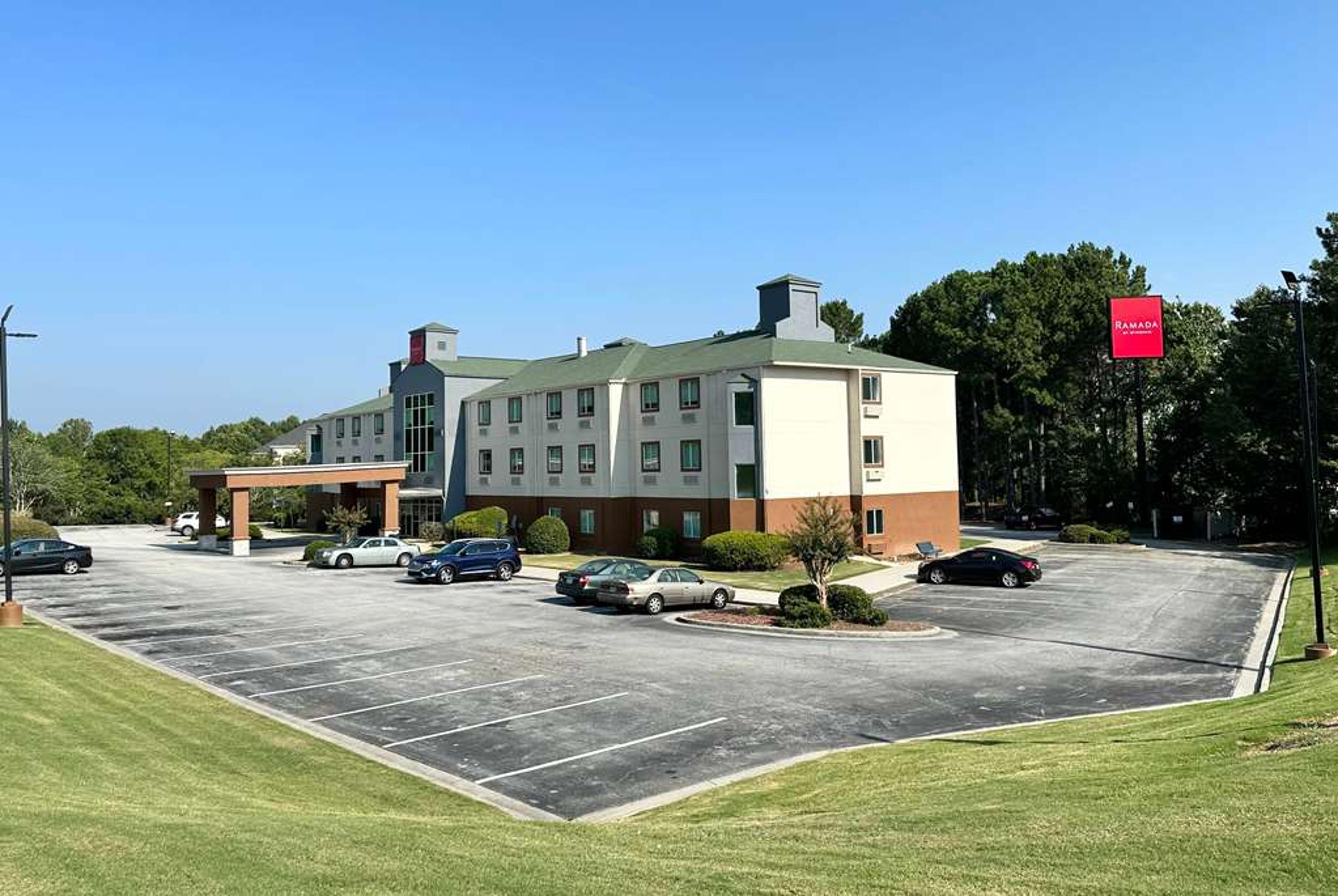RAMADA BY WYNDHAM LITHIA SPRINGS AT