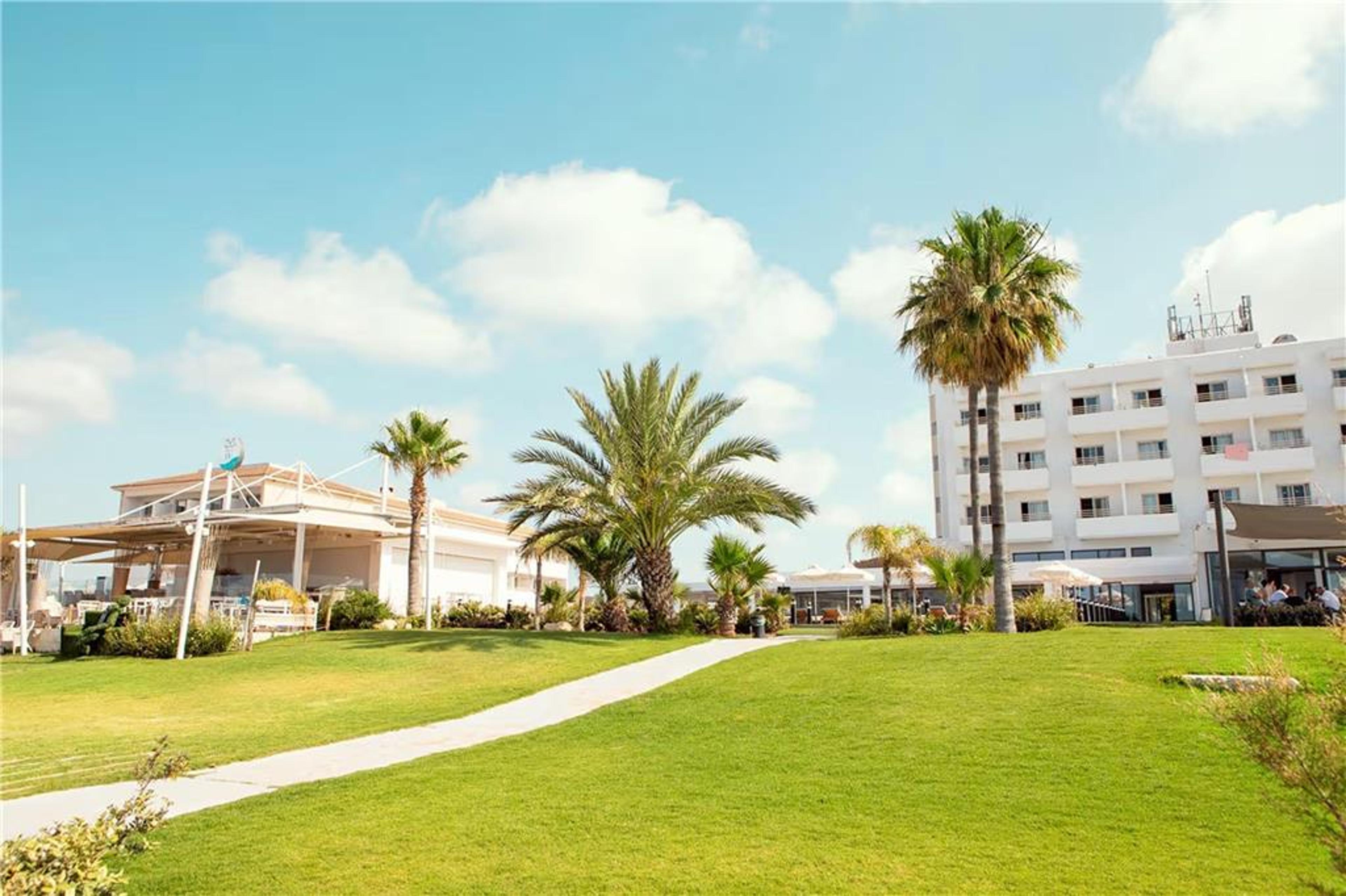 PIERE ANNE BEACH HOTEL