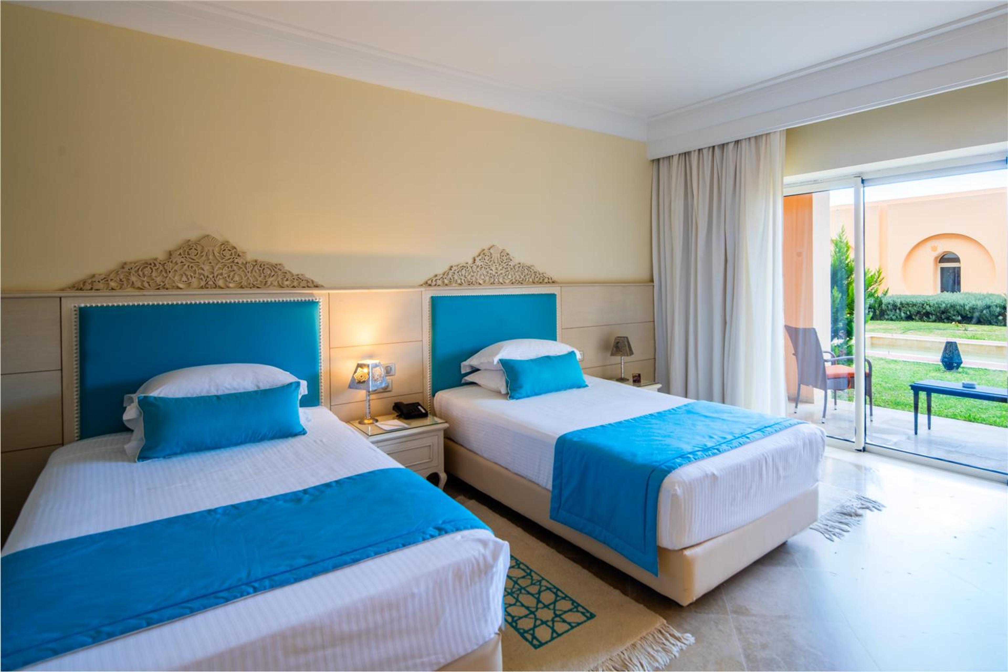 ROYAL TULIP KORBOUS BAY THALASSO &