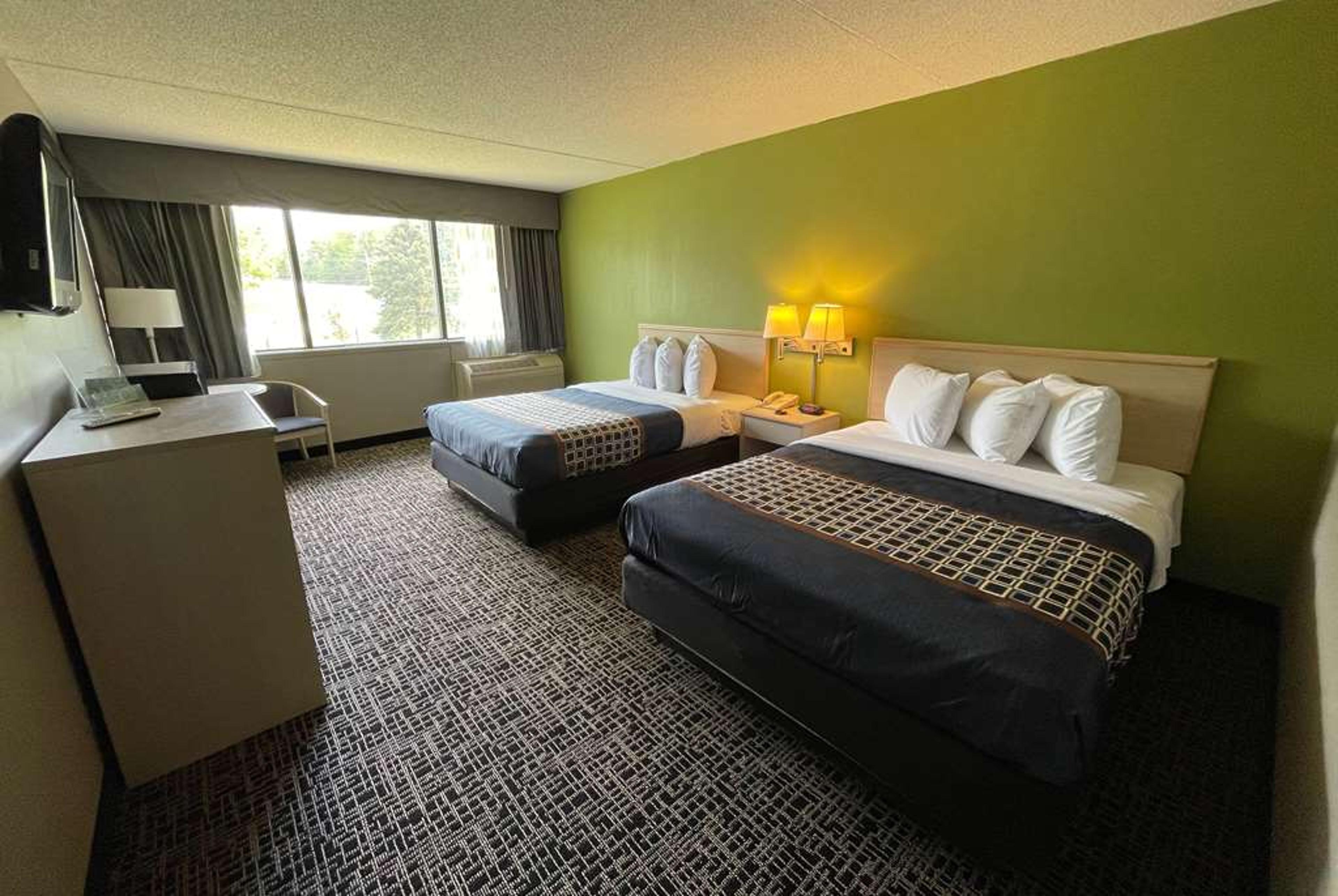 WINGATE BY WYNDHAM LAKE GEORGE